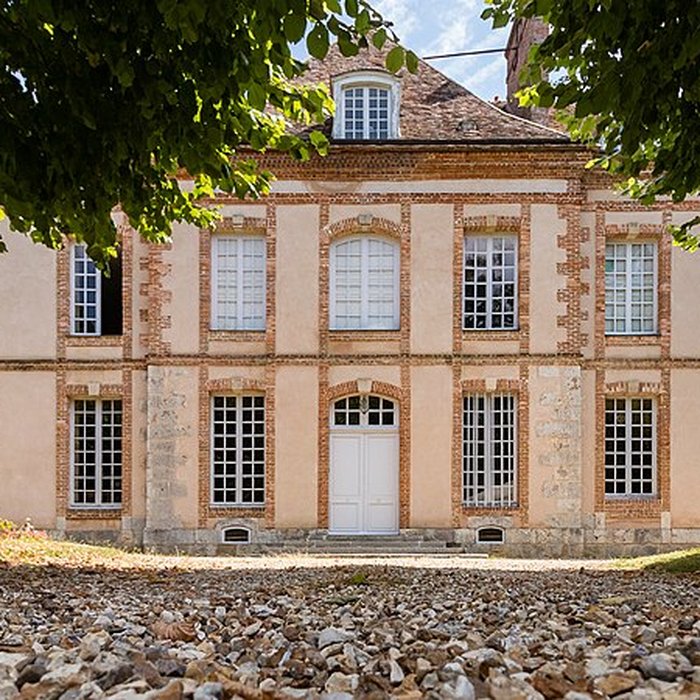 Photo de Église paroissiale Saint-Éloi-Saint-Jean-Baptiste de Crécy-Couvé