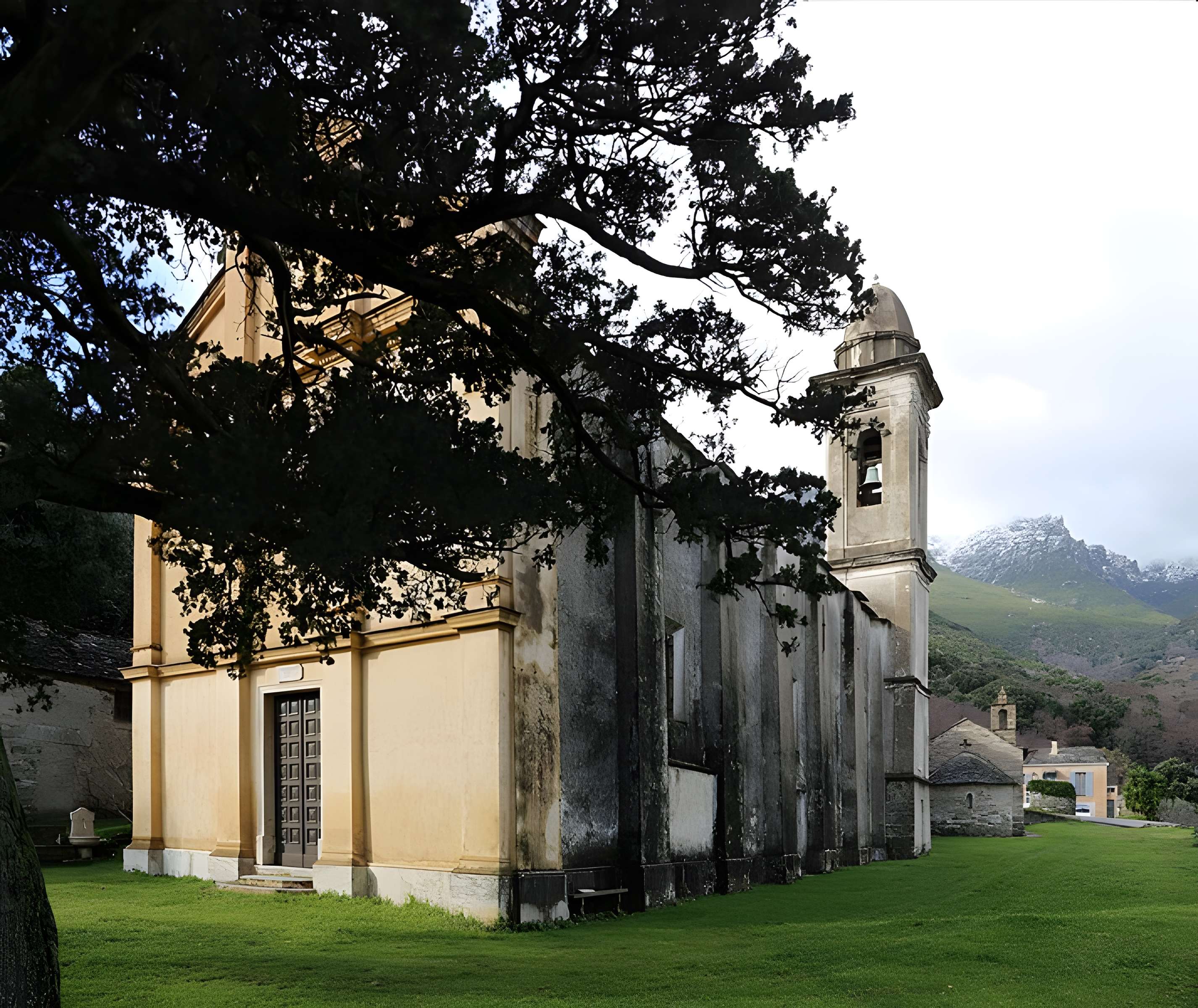 Église paroissiale Santa Maria Assunta de Brando