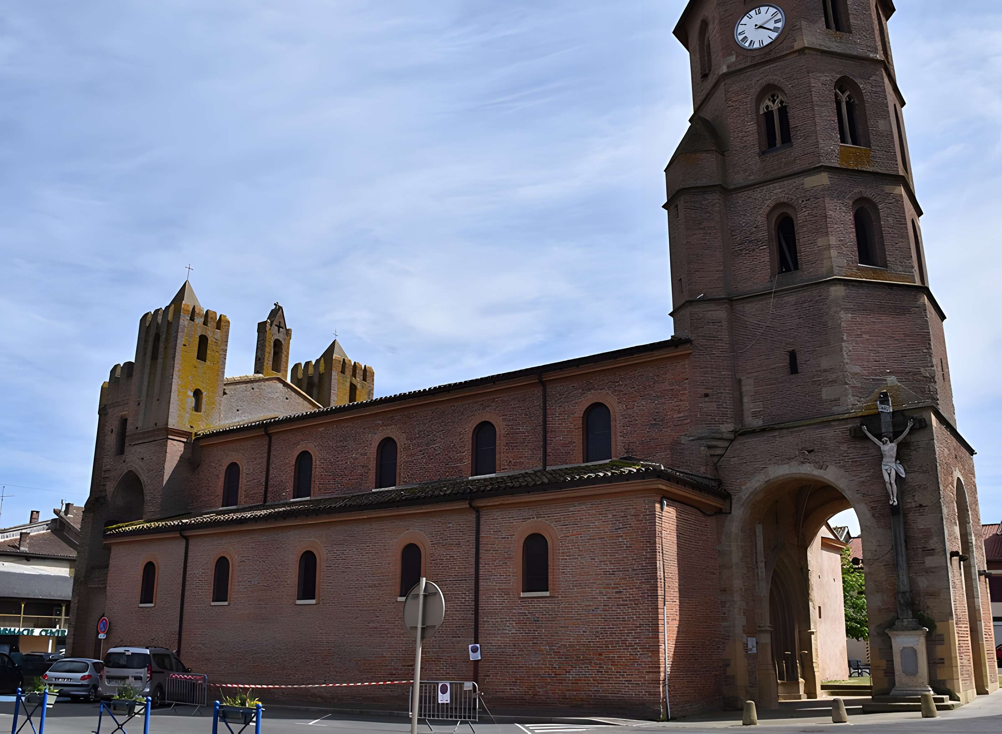 Église Saint-Adrien de L'Isle-en-Dodon