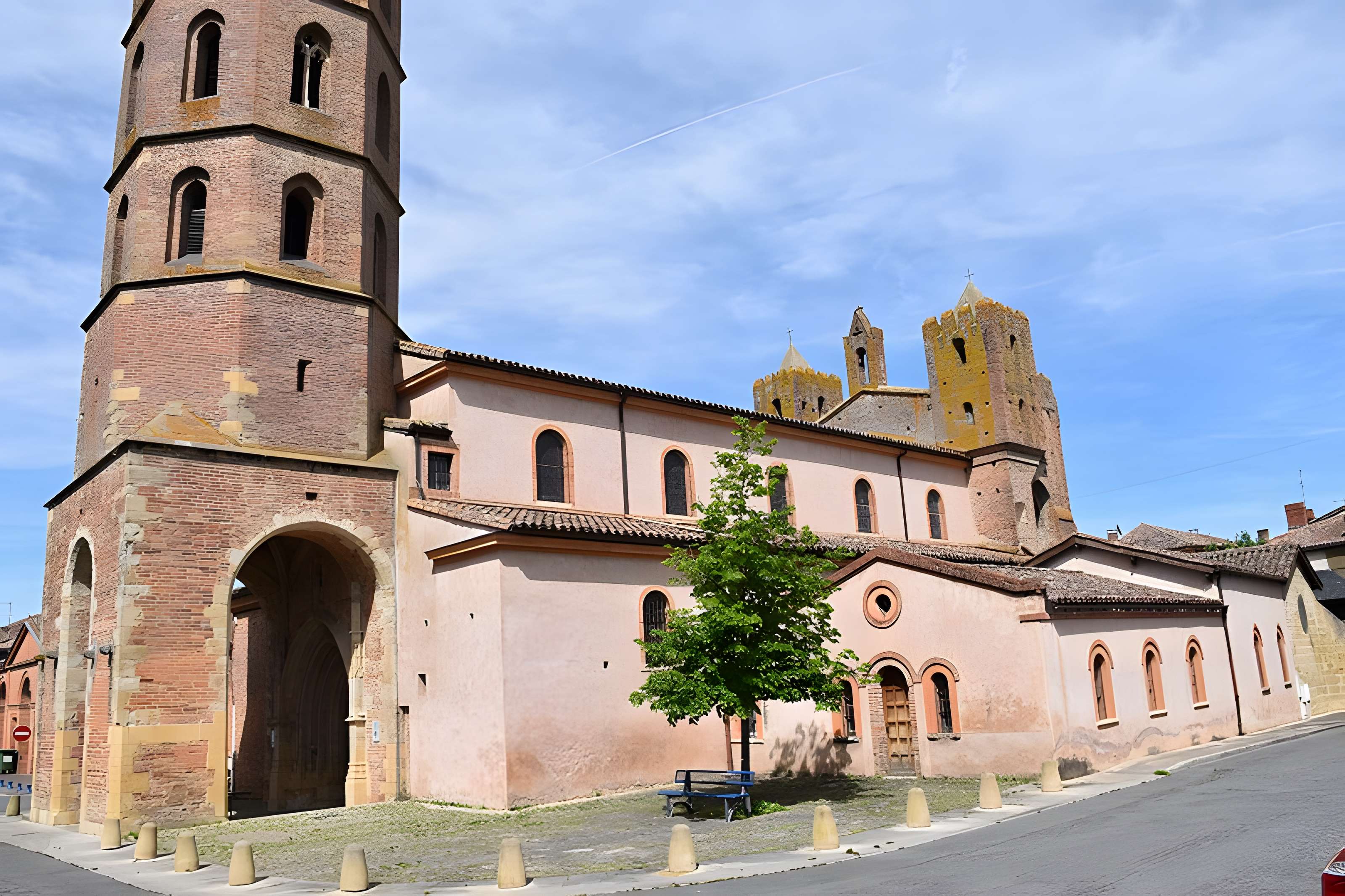 Église Saint-Adrien de L'Isle-en-Dodon