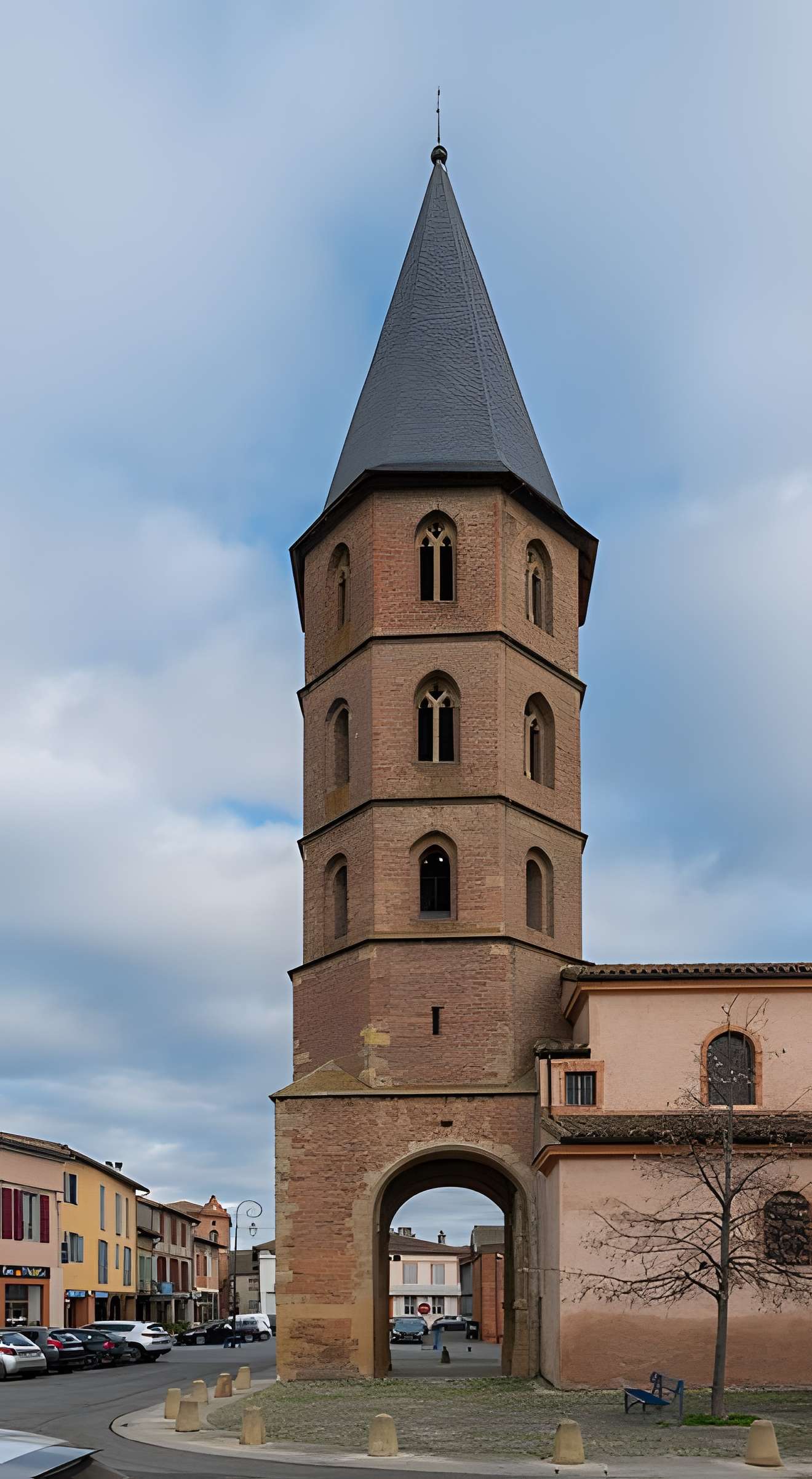 Église Saint-Adrien de L'Isle-en-Dodon