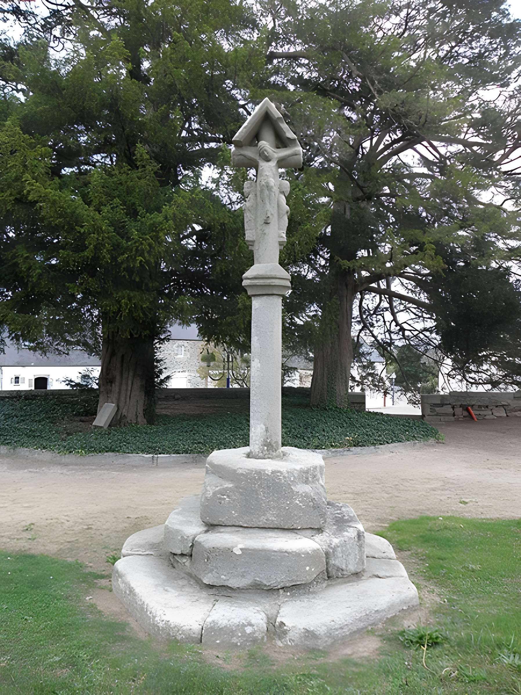 Église Saint-Agapit de Plouégat-Guérand