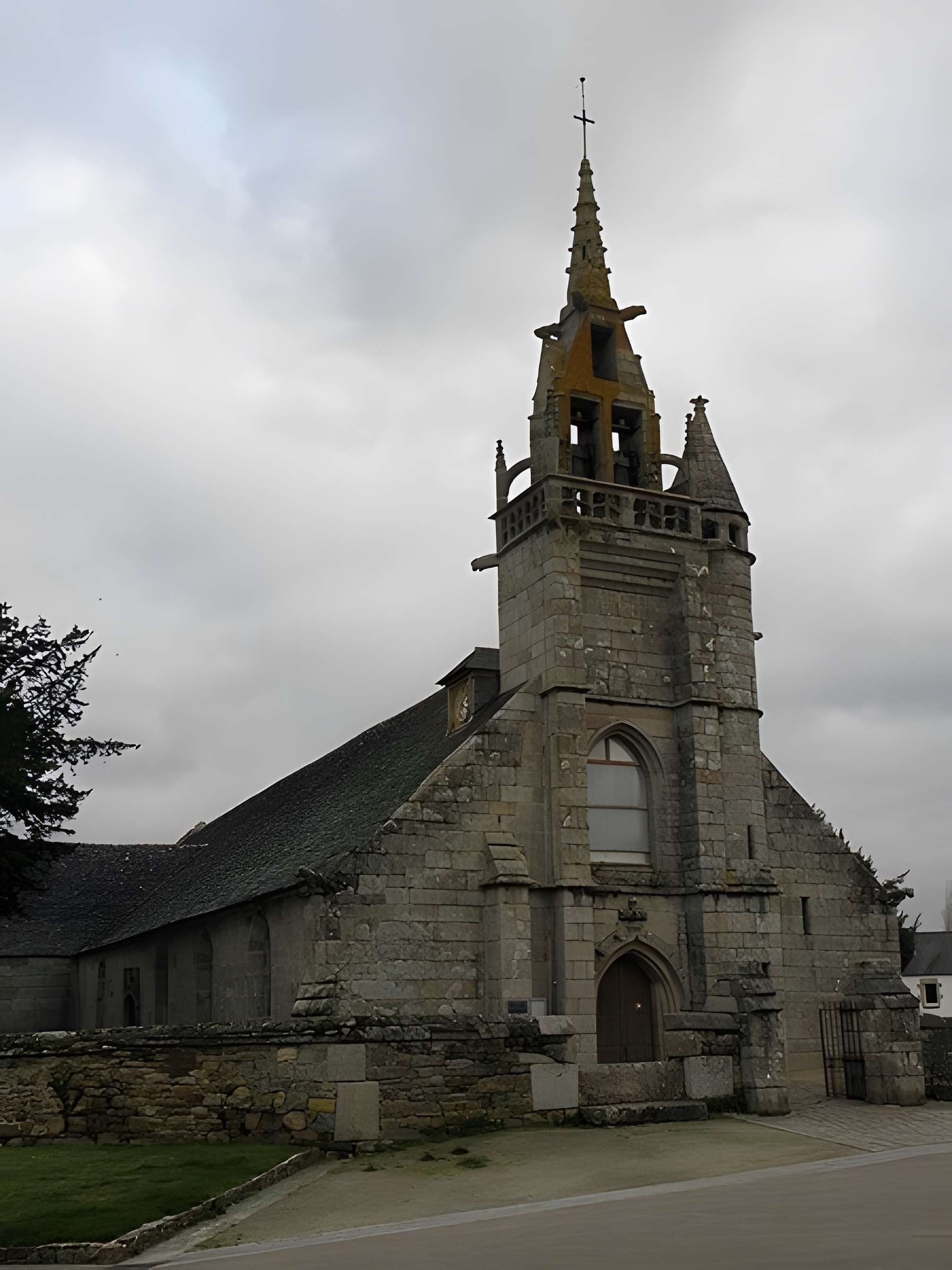 Église Saint-Agapit de Plouégat-Guérand