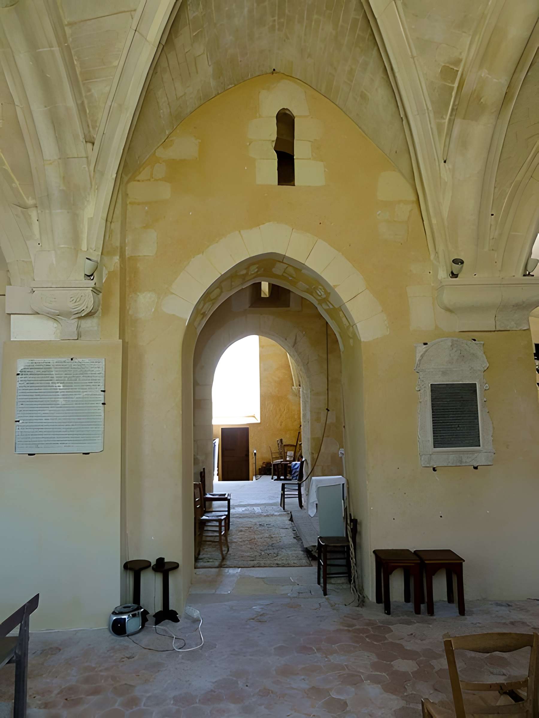 Église Saint-Aignan d'Arthies