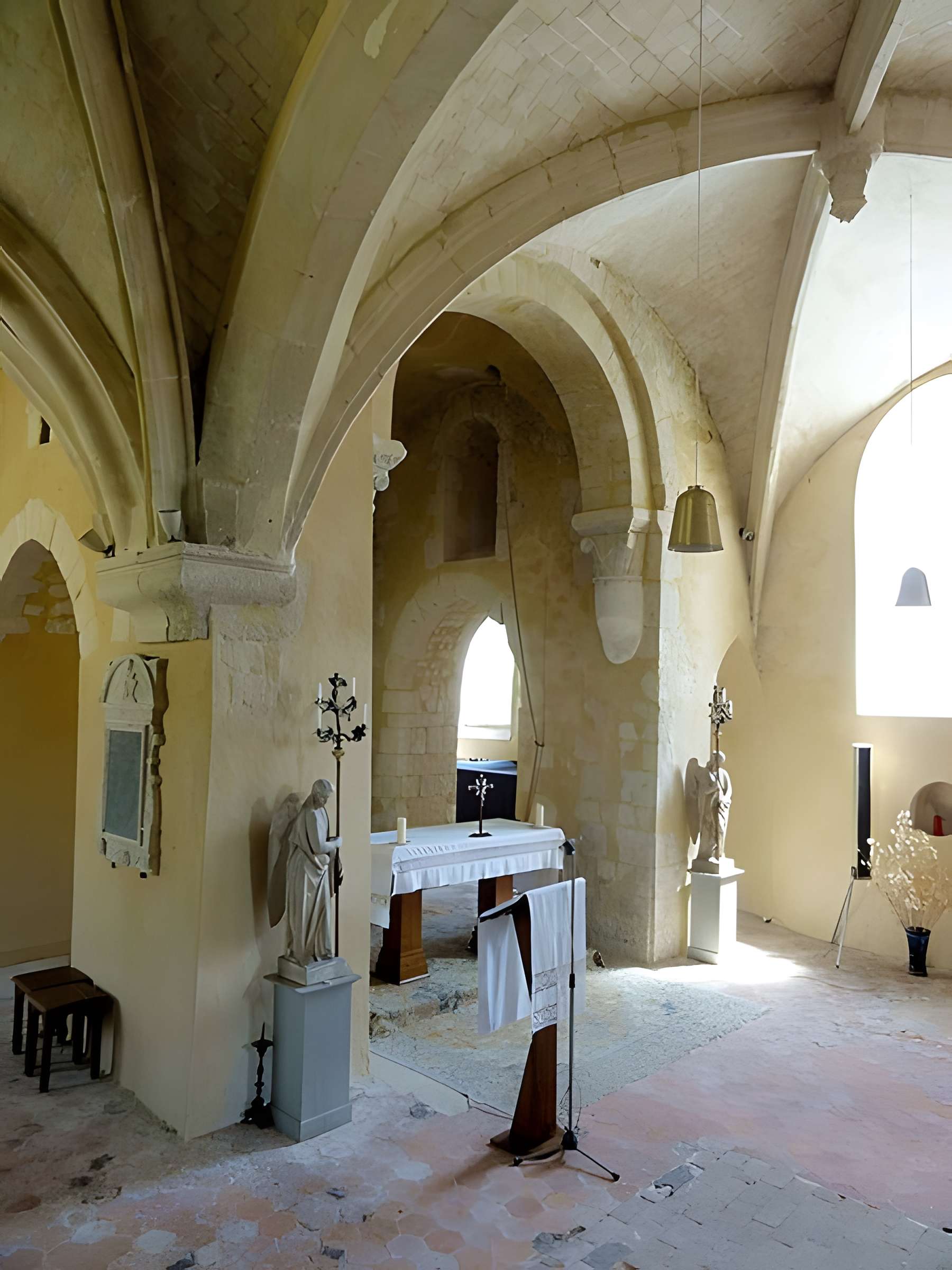 Église Saint-Aignan d'Arthies
