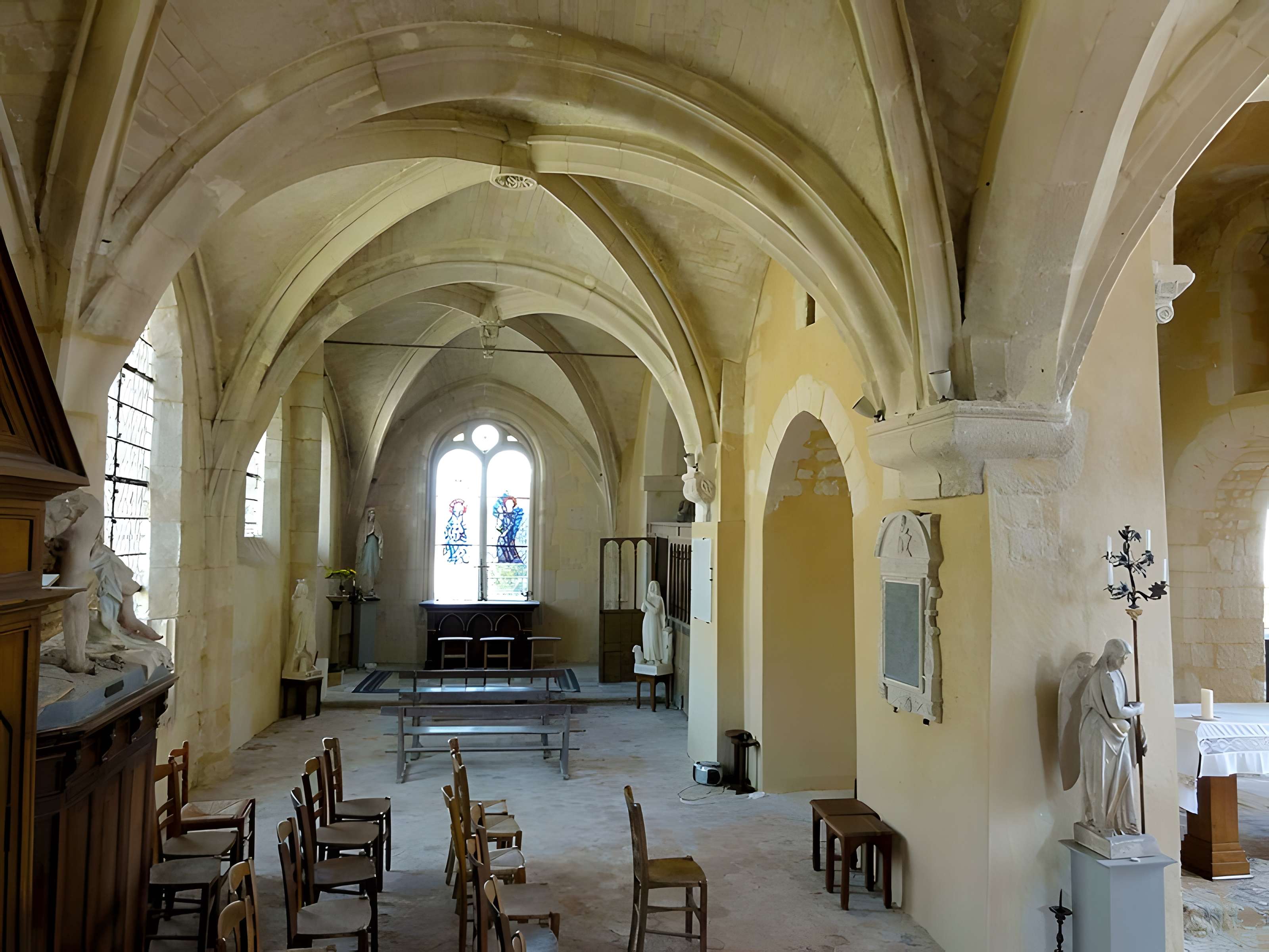 Église Saint-Aignan d'Arthies