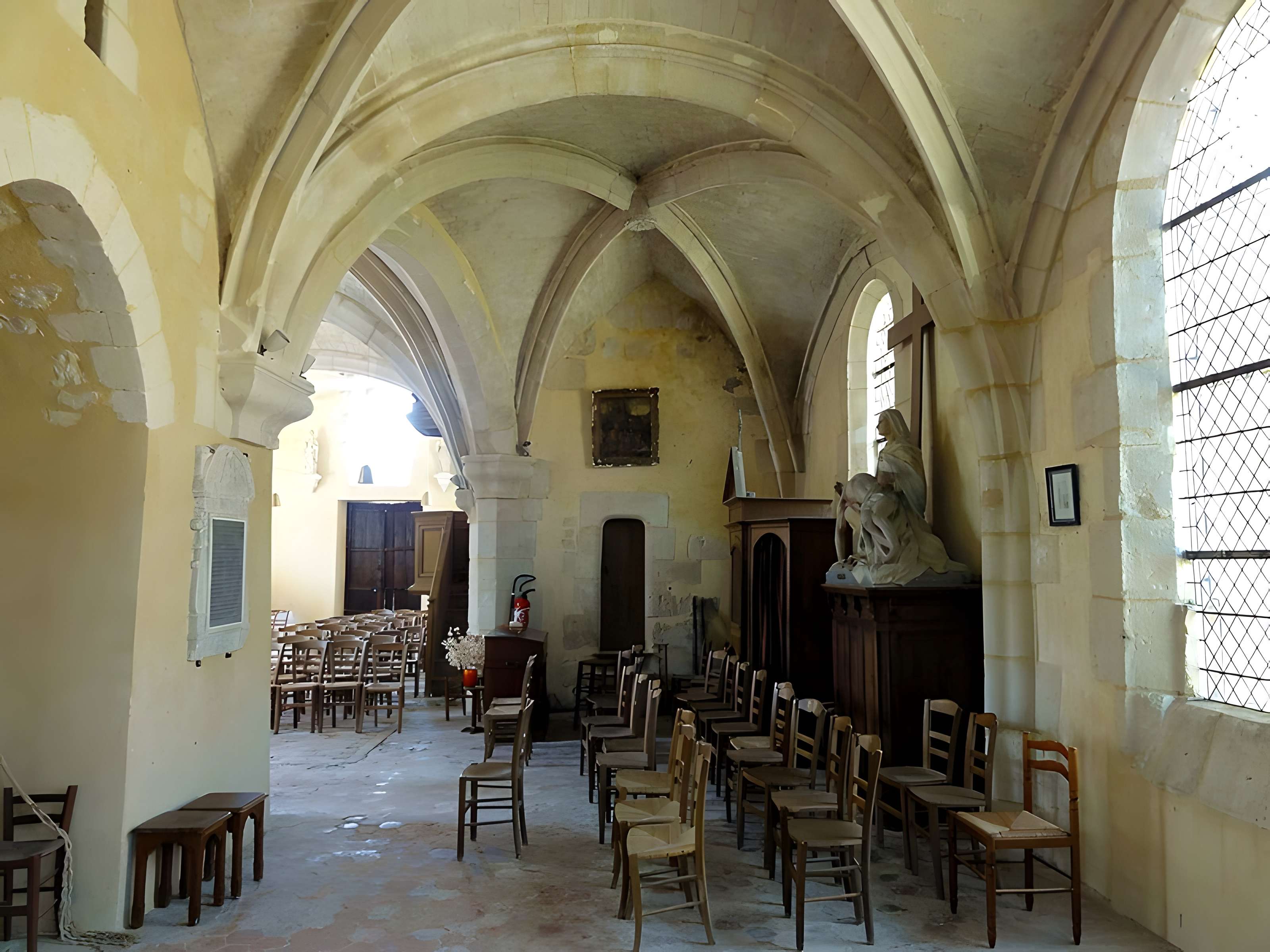 Église Saint-Aignan d'Arthies