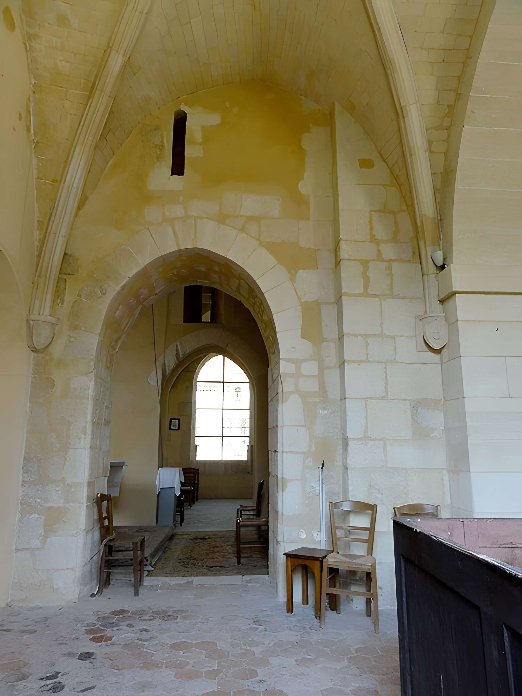 Église Saint-Aignan d'Arthies