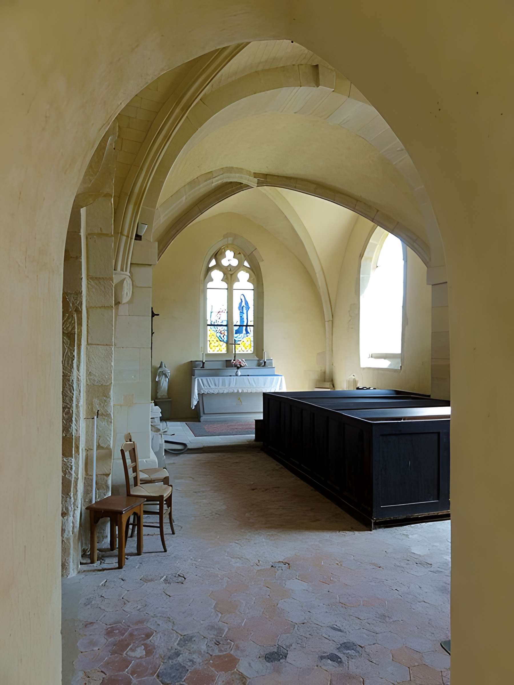 Église Saint-Aignan d'Arthies