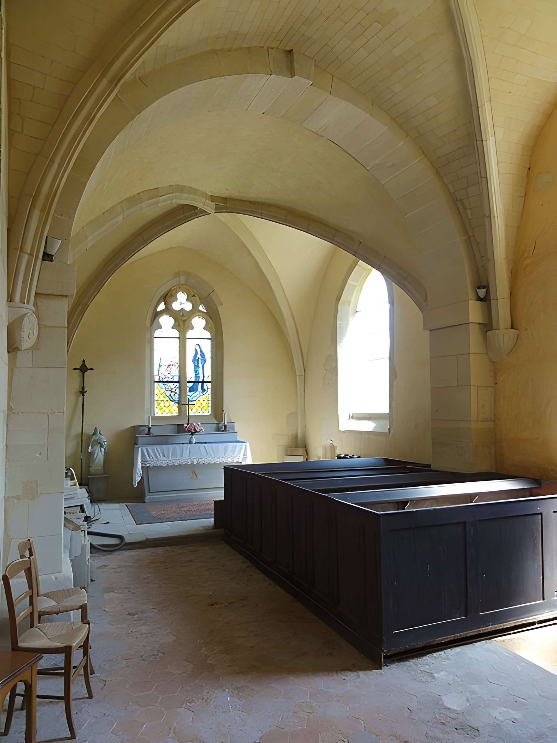 Église Saint-Aignan d'Arthies