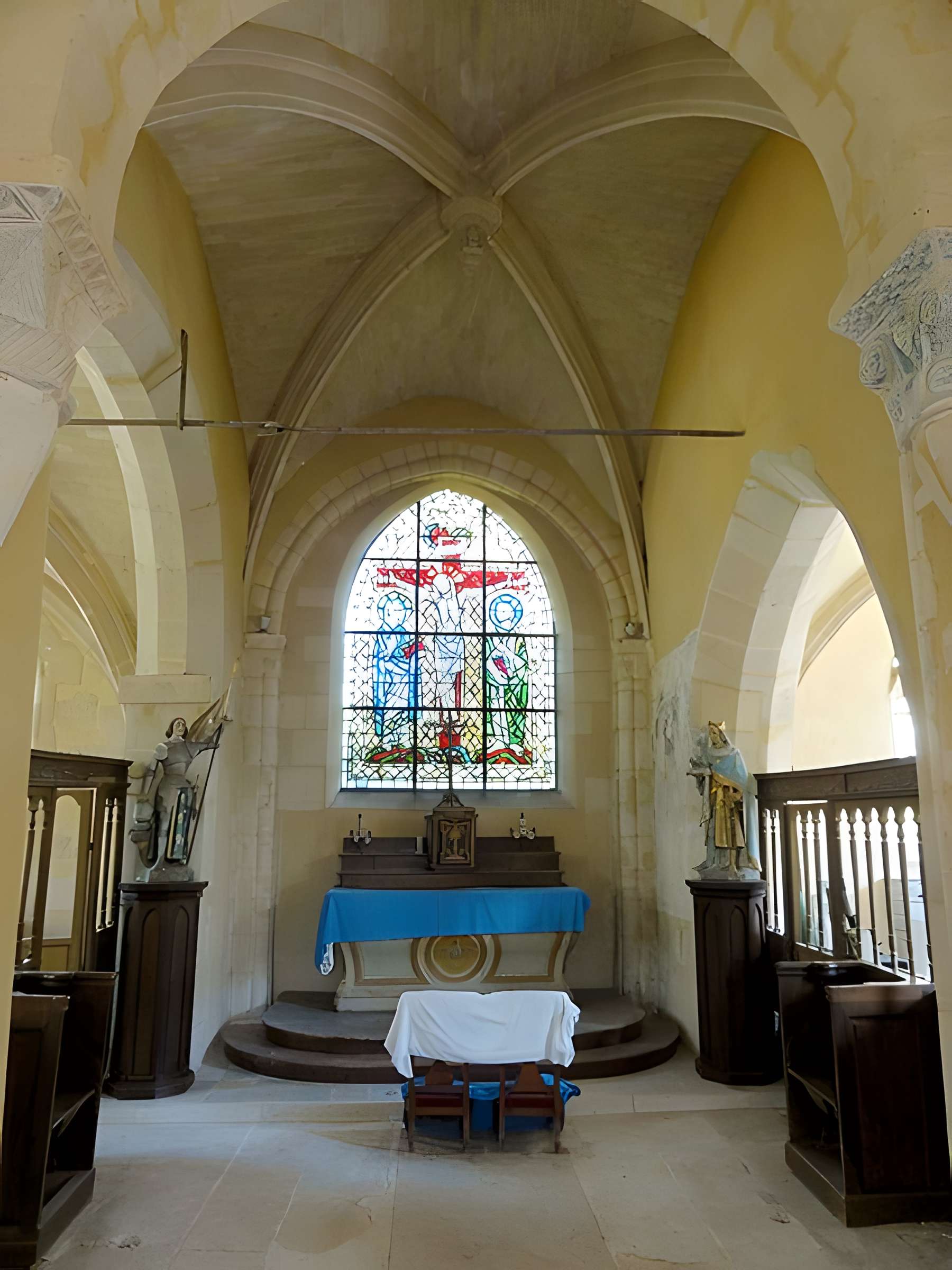 Église Saint-Aignan d'Arthies