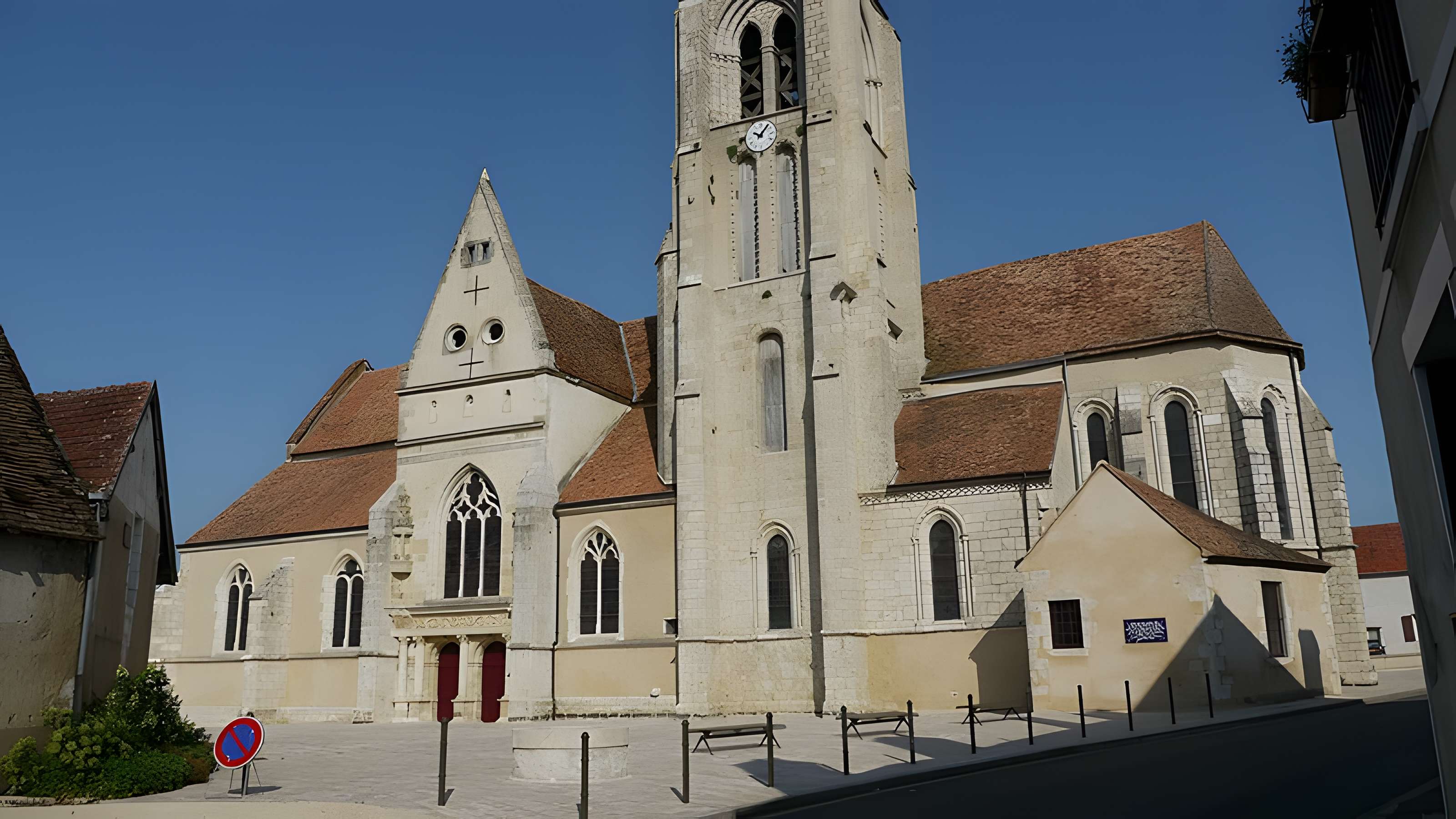 Église Saint-Aignan de Bonny-sur-Loire