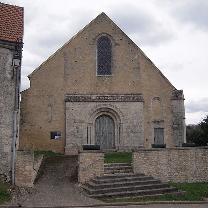Photo de Église Saint-Aignan de Chalou-Moulineux