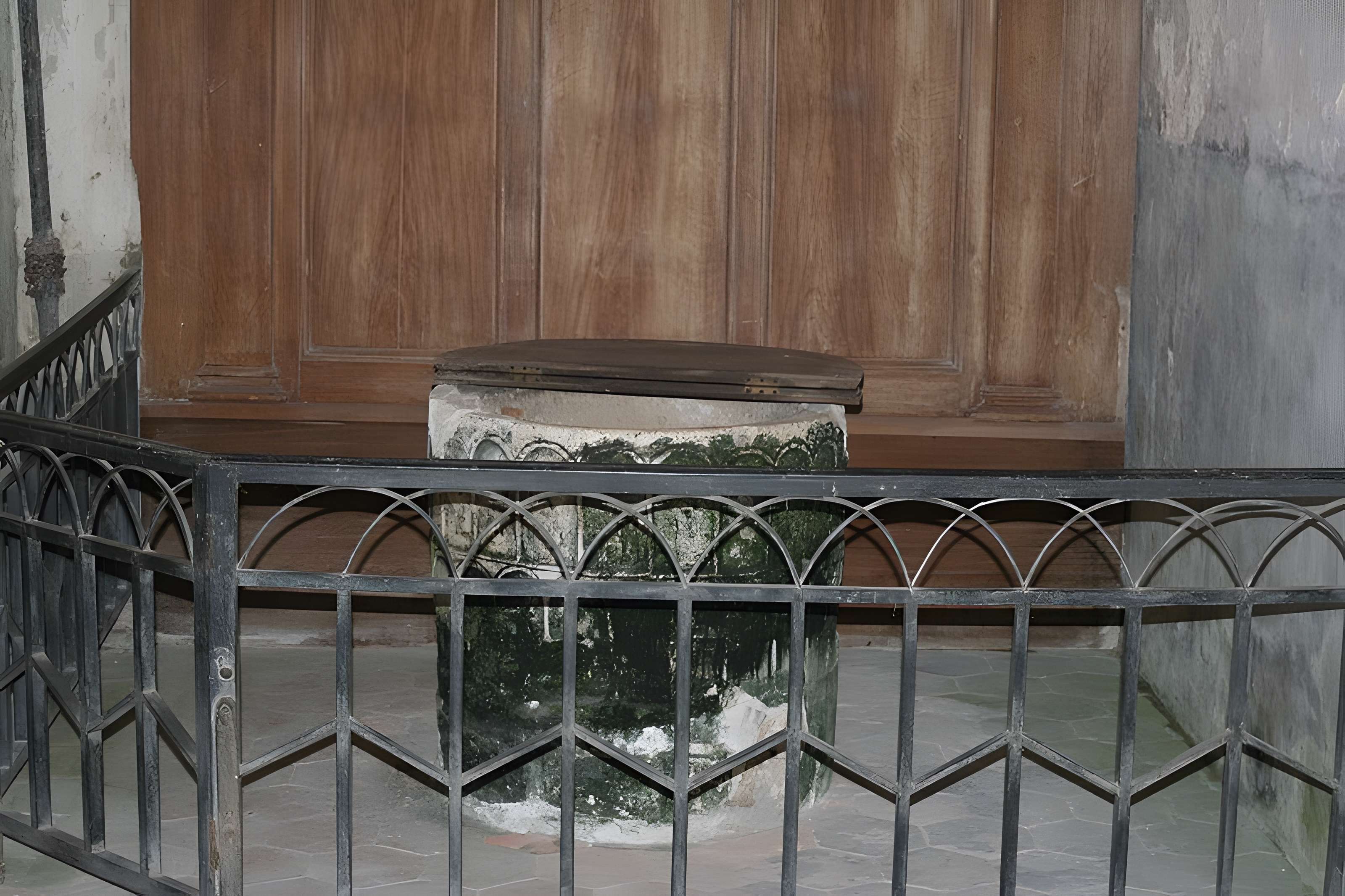 Église Saint-Aignan de Chalou-Moulineux