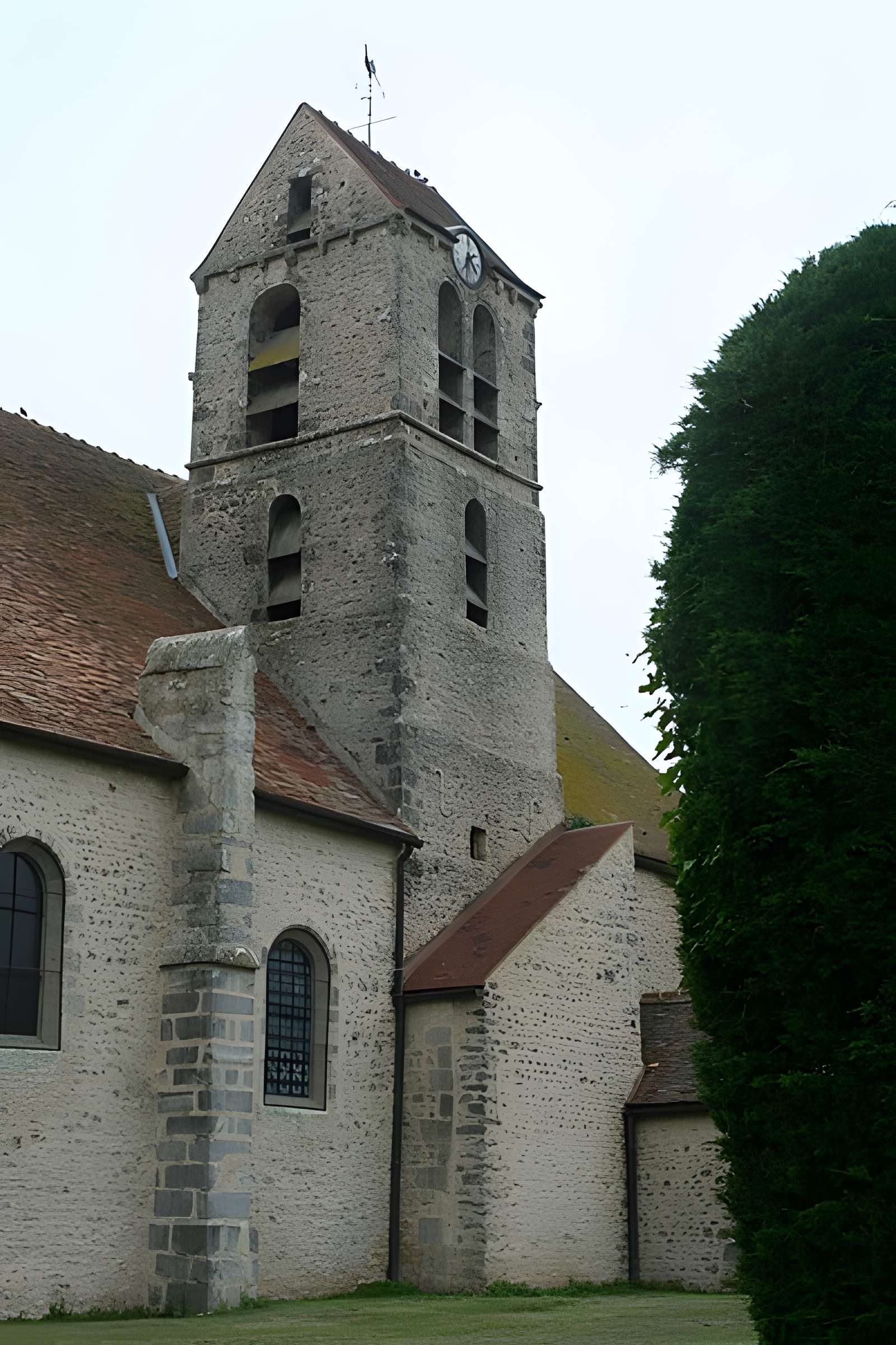 Église Saint-Aignan de Chalou-Moulineux