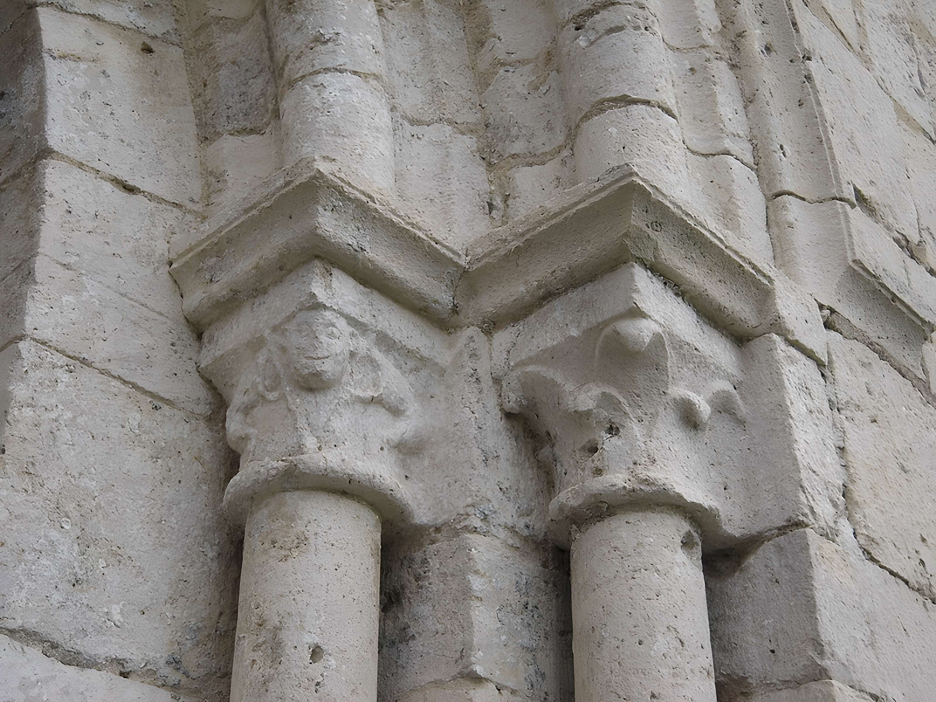 Église Saint-Aignan de Chalou-Moulineux