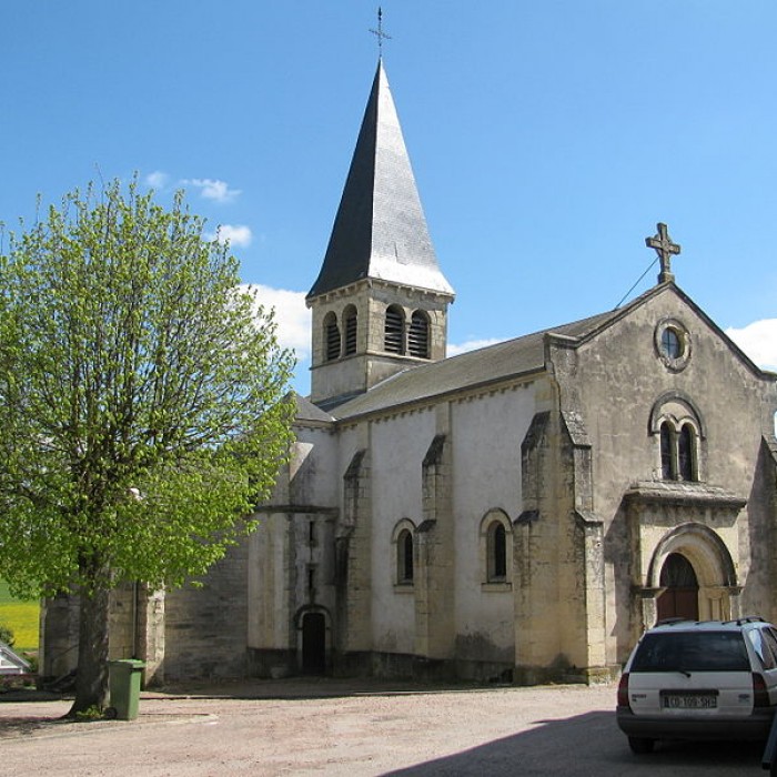 Photo de Église Saint-Aignan de Luthenay-Uxeloup