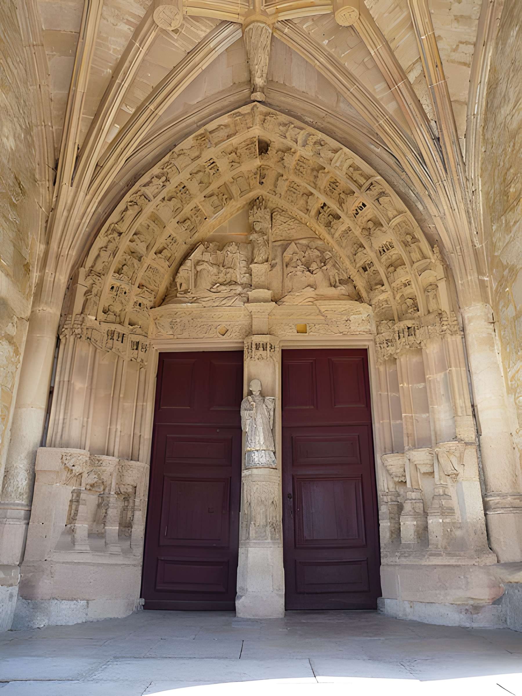 Église Saint-Aignan de Poissons