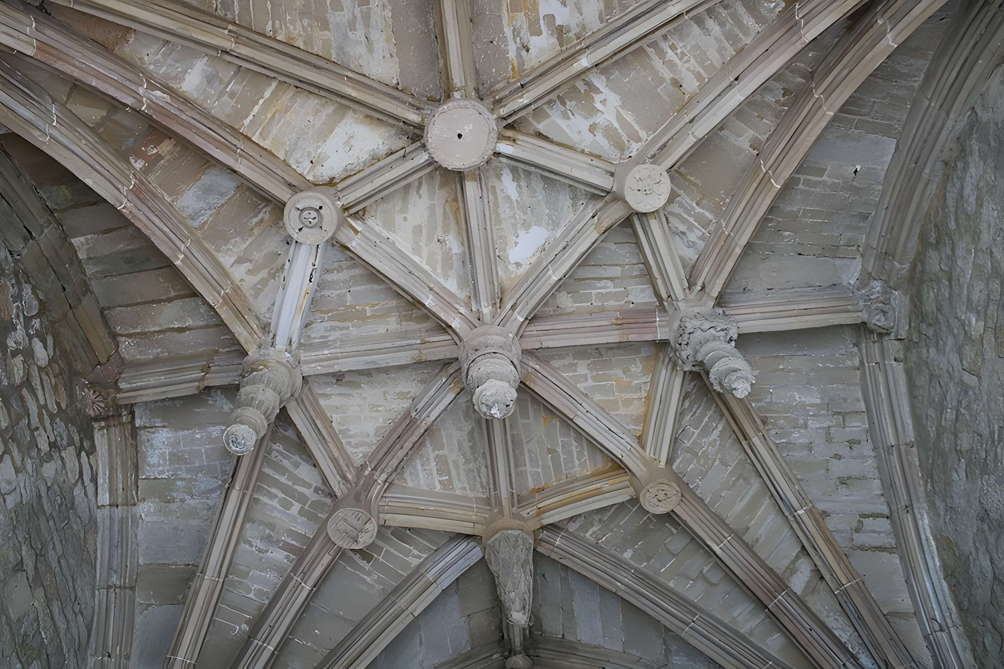 Église Saint-Aignan de Poissons