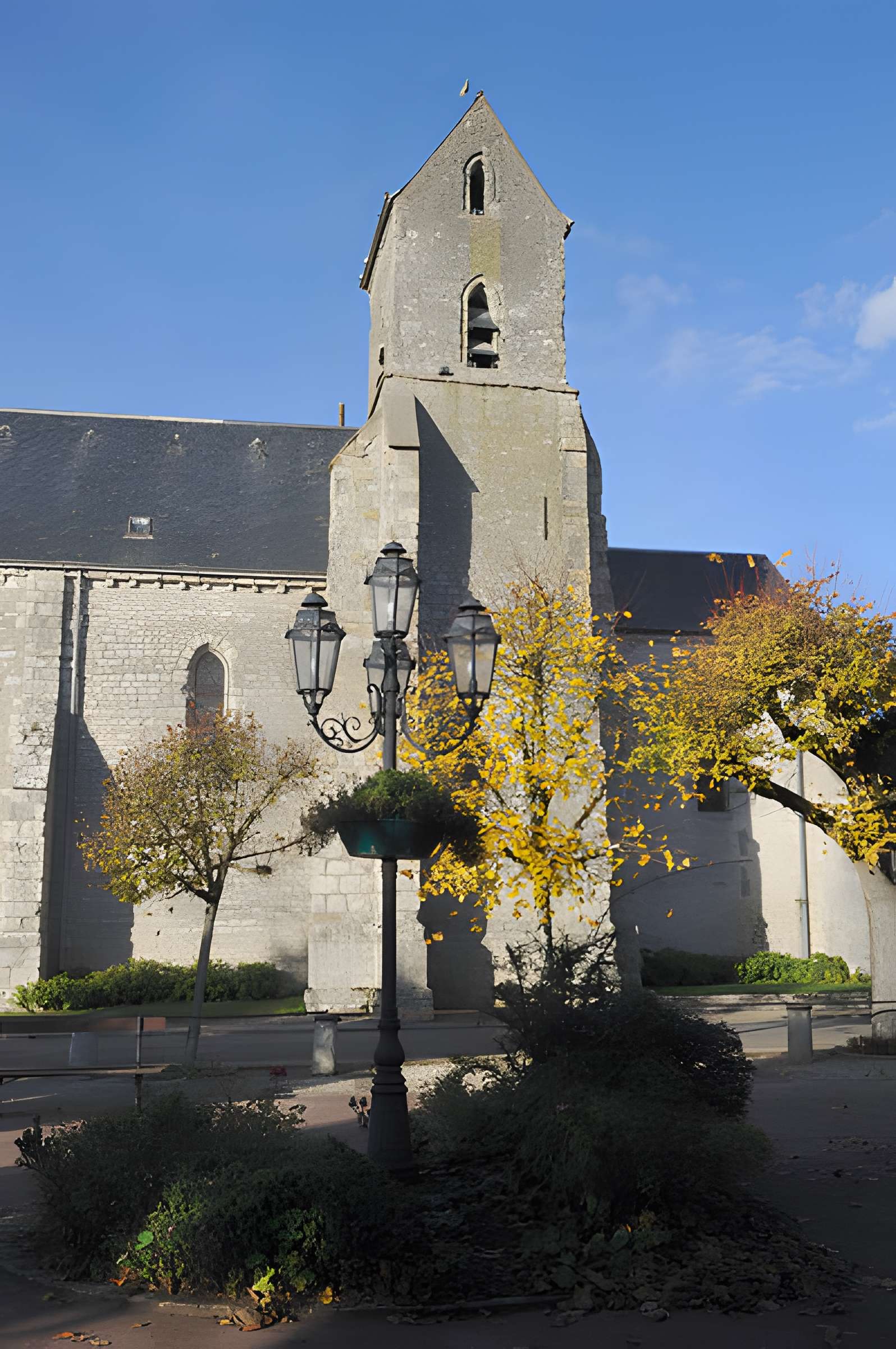 Église Saint-Aignan d'Outarville
