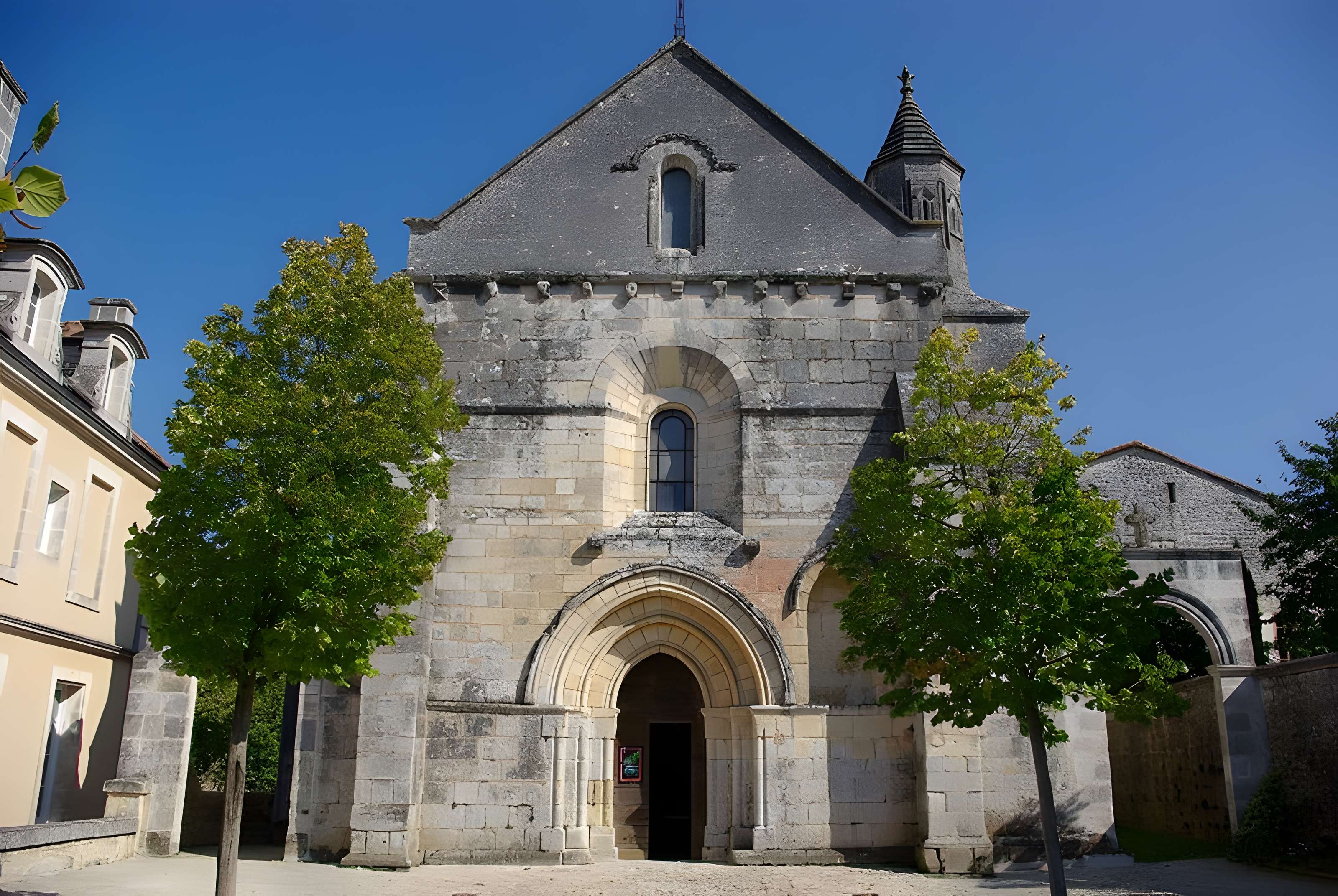 Église Saint-Aignant de Torsac 