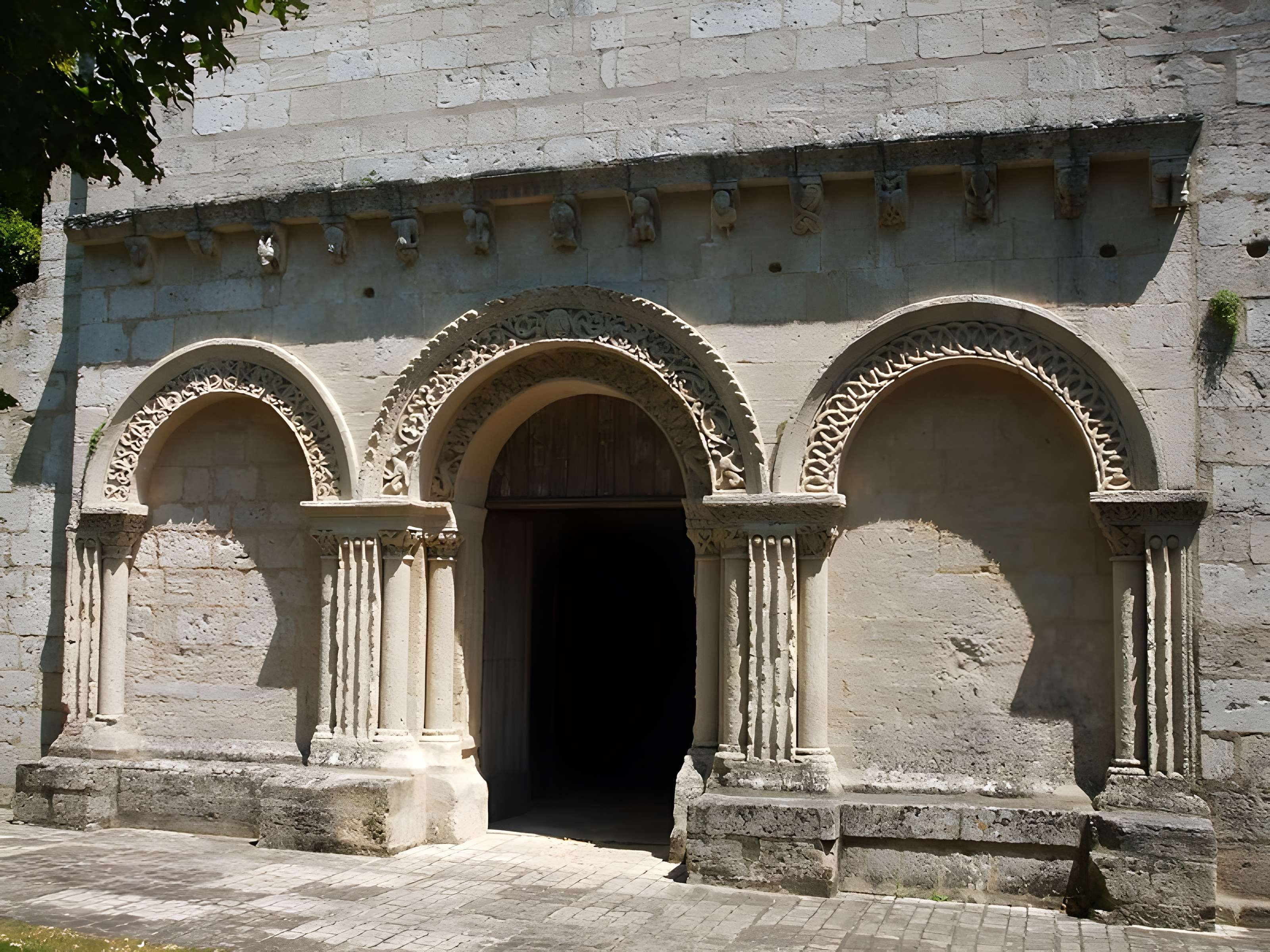 Église Saint-Alban de Bresdon 