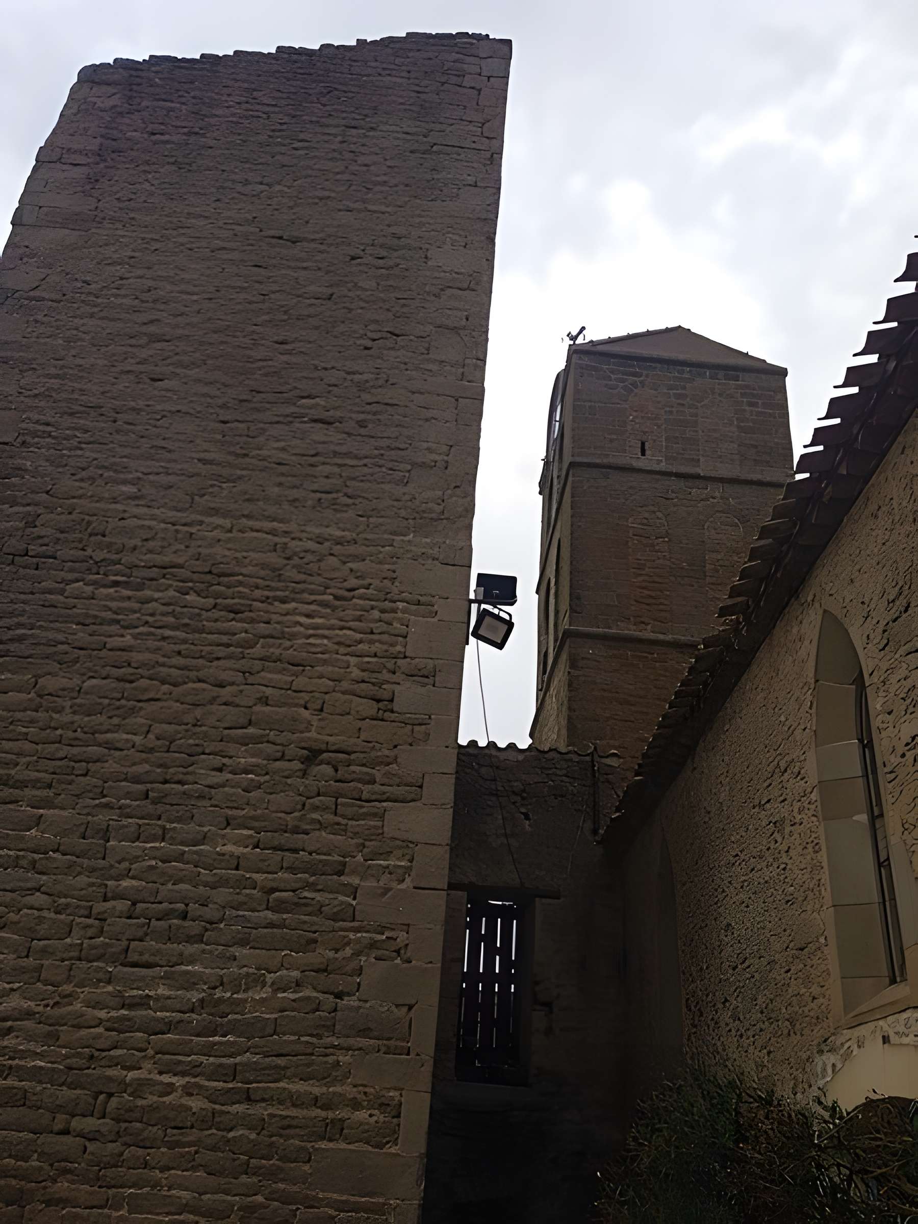 Église Saint-Alexandre d'Aigues-Vives