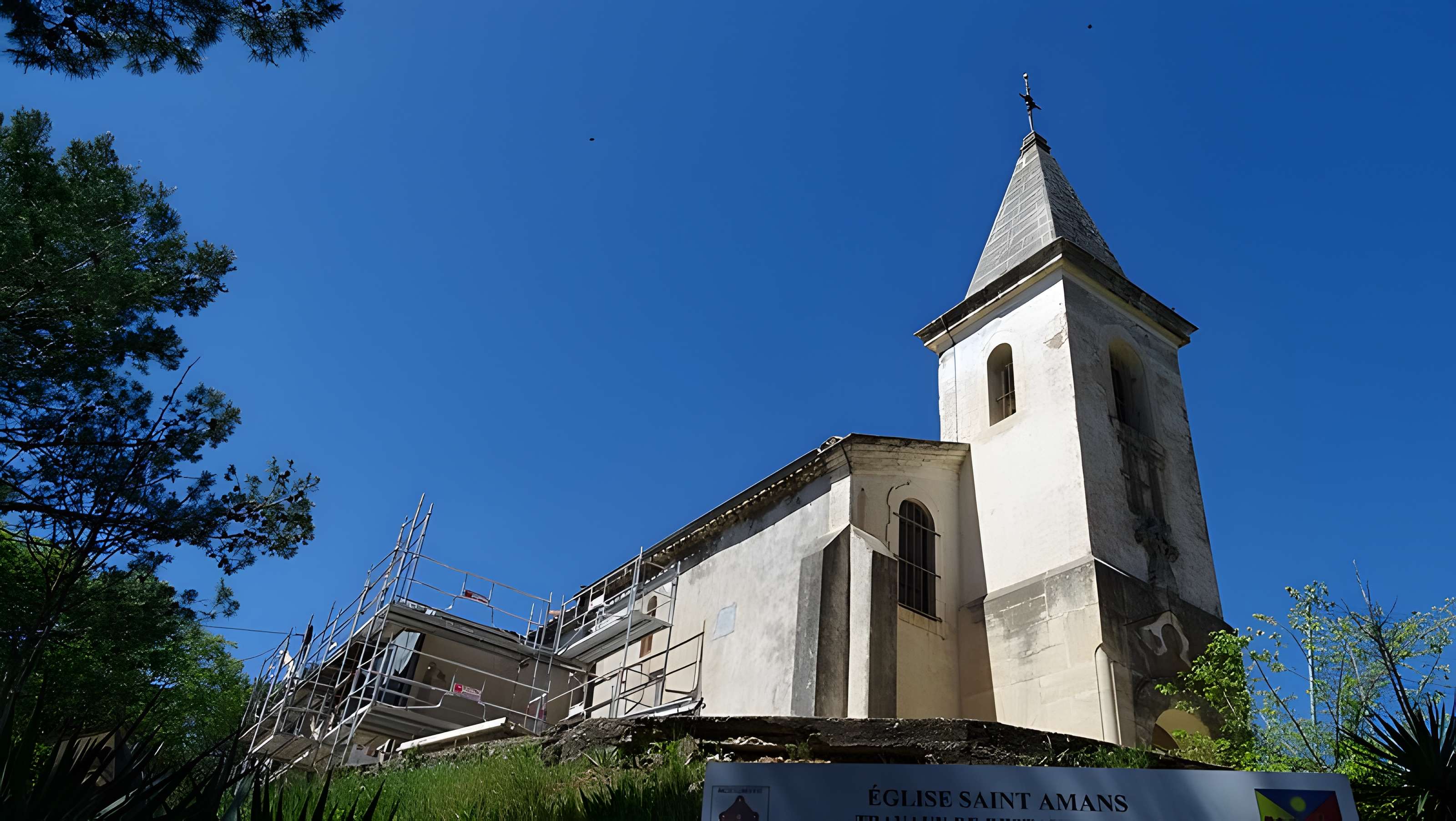 Église Saint-Amand de Cazedarnes
