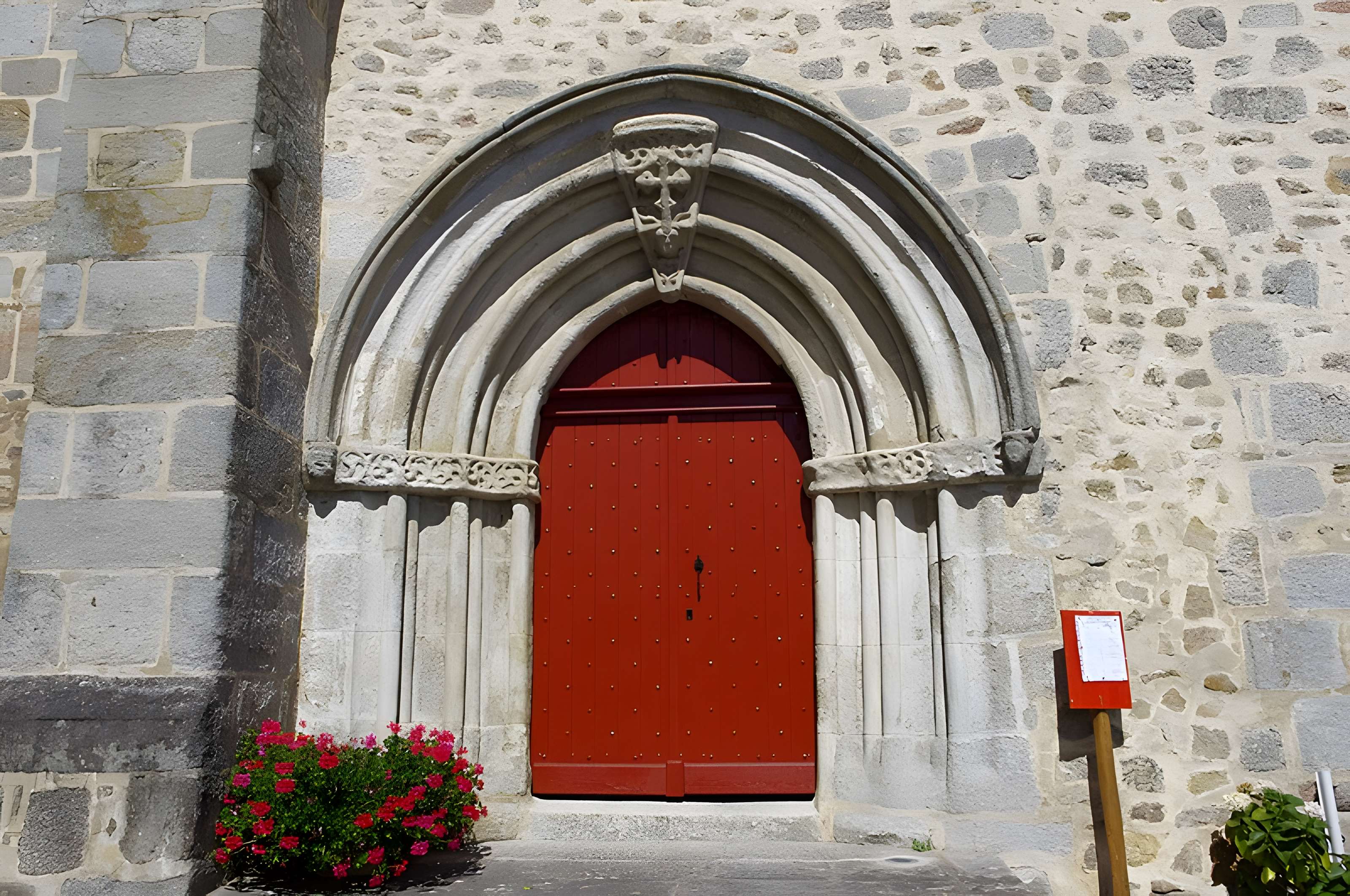 Église Saint-Amand de Marval