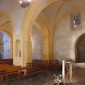 Église Saint-Amand de Sénas