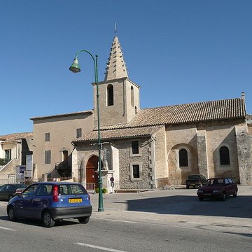 Église Saint-Amand de Sénas