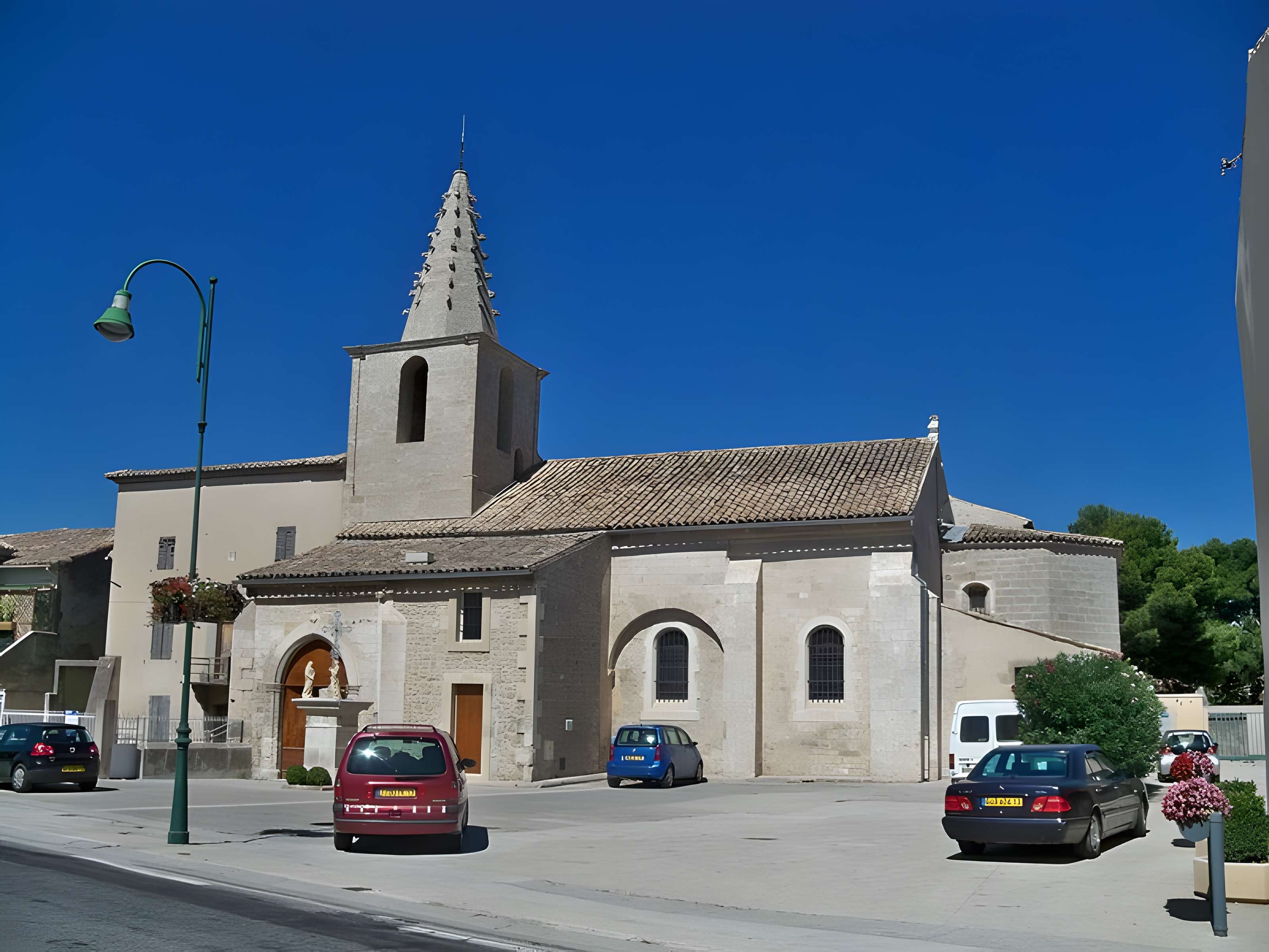 Église Saint-Amand de Sénas 