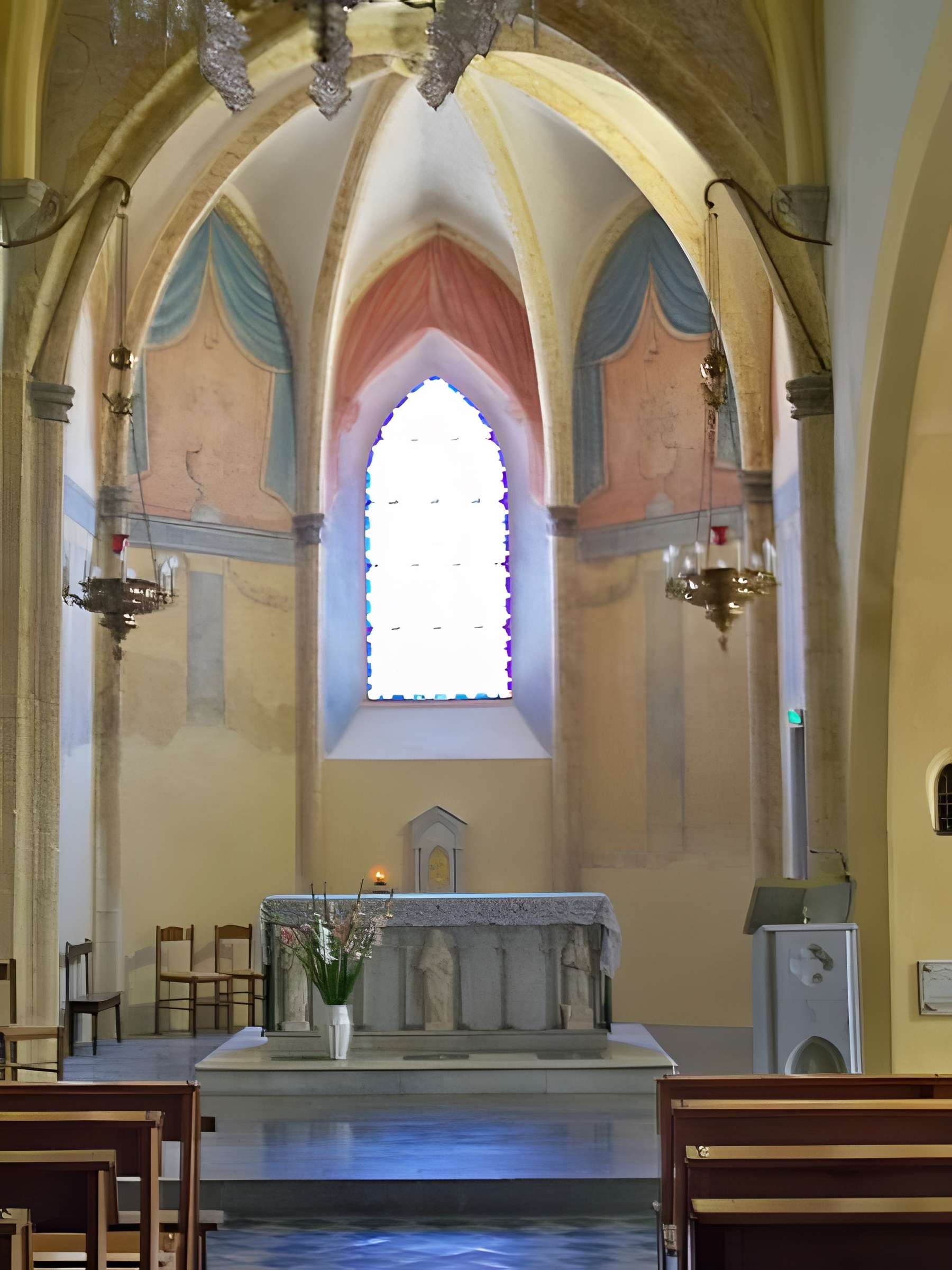 Église Saint-Amand de Sénas