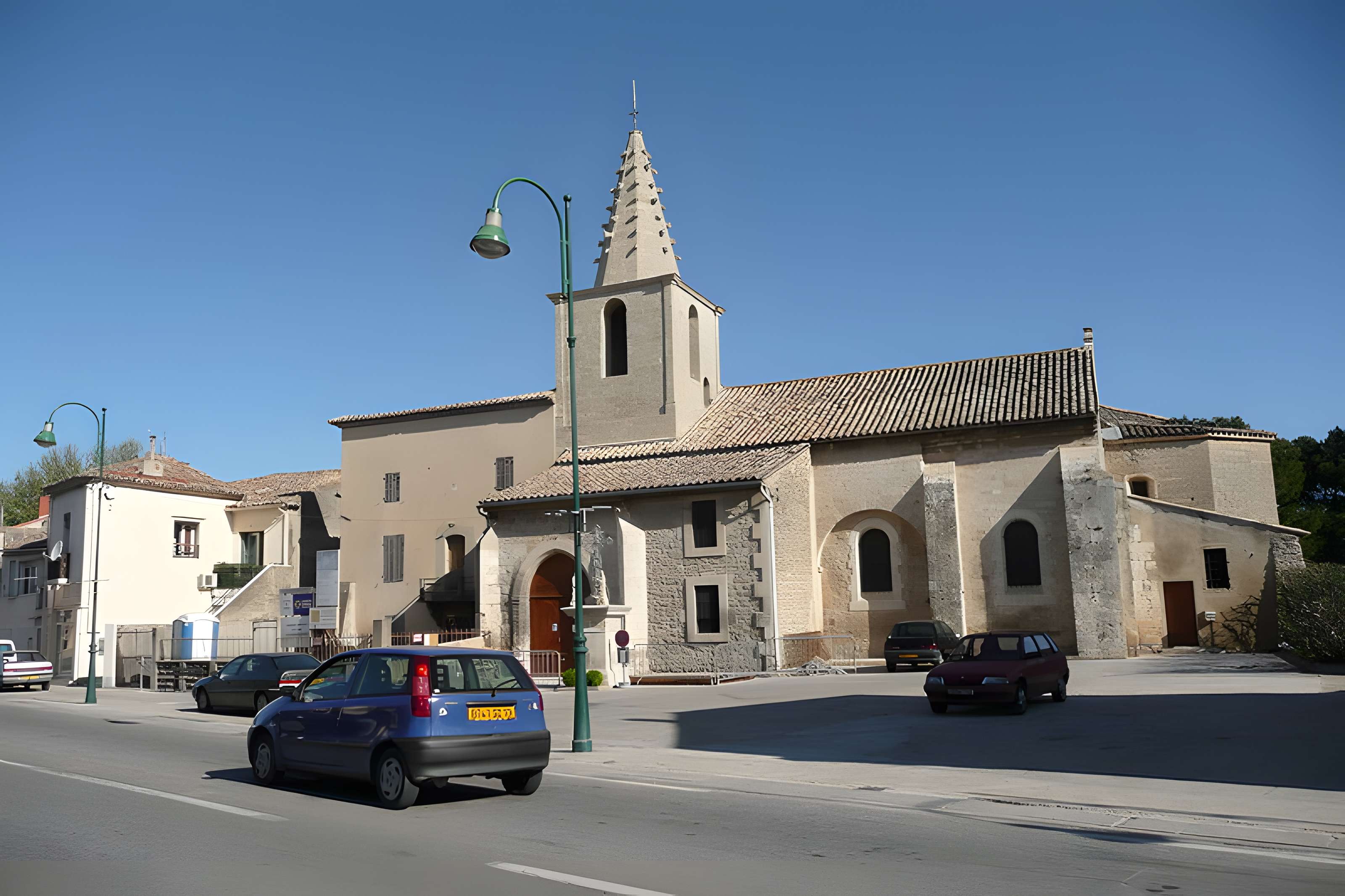 Église Saint-Amand de Sénas