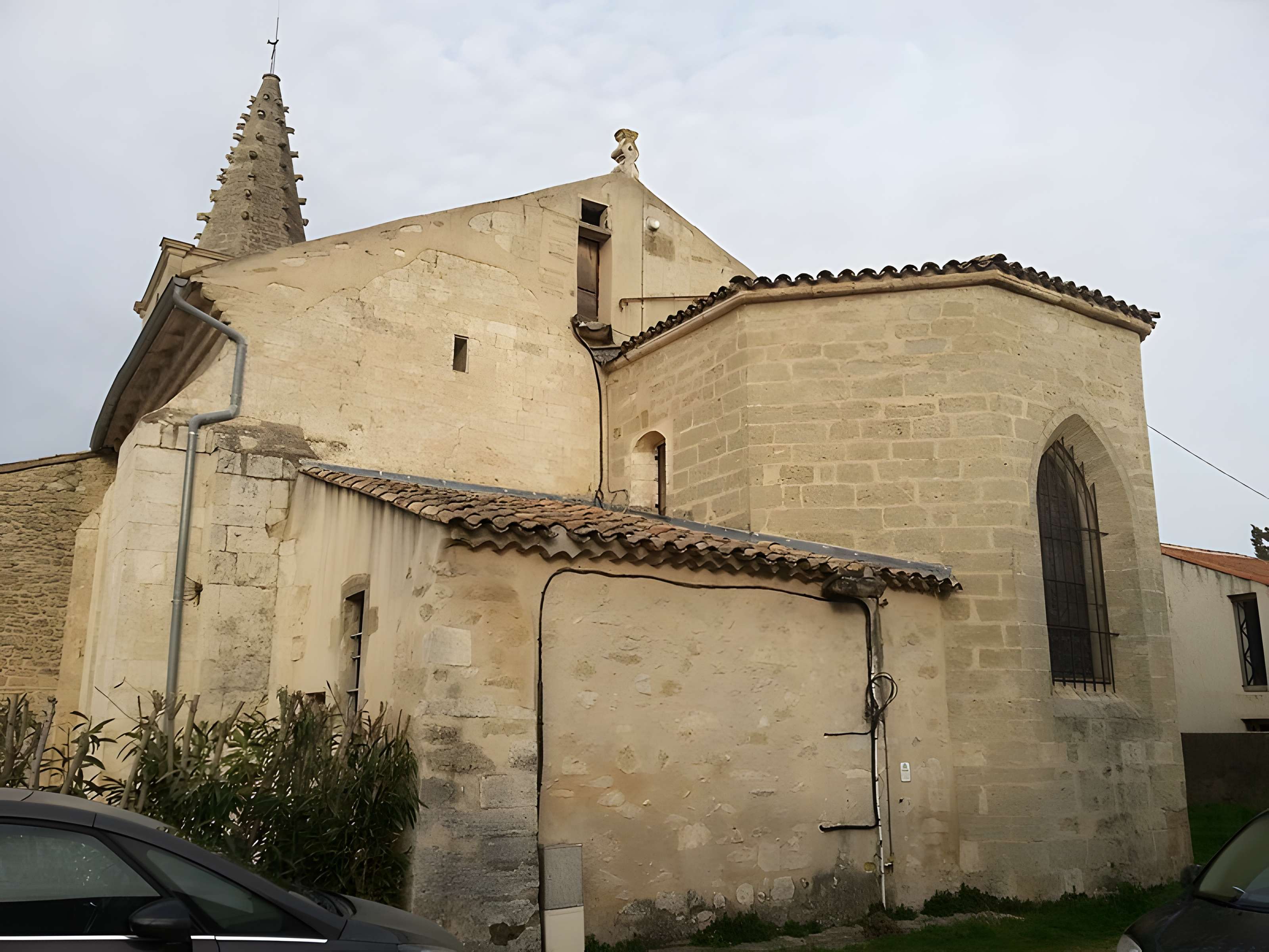 Église Saint-Amand de Sénas