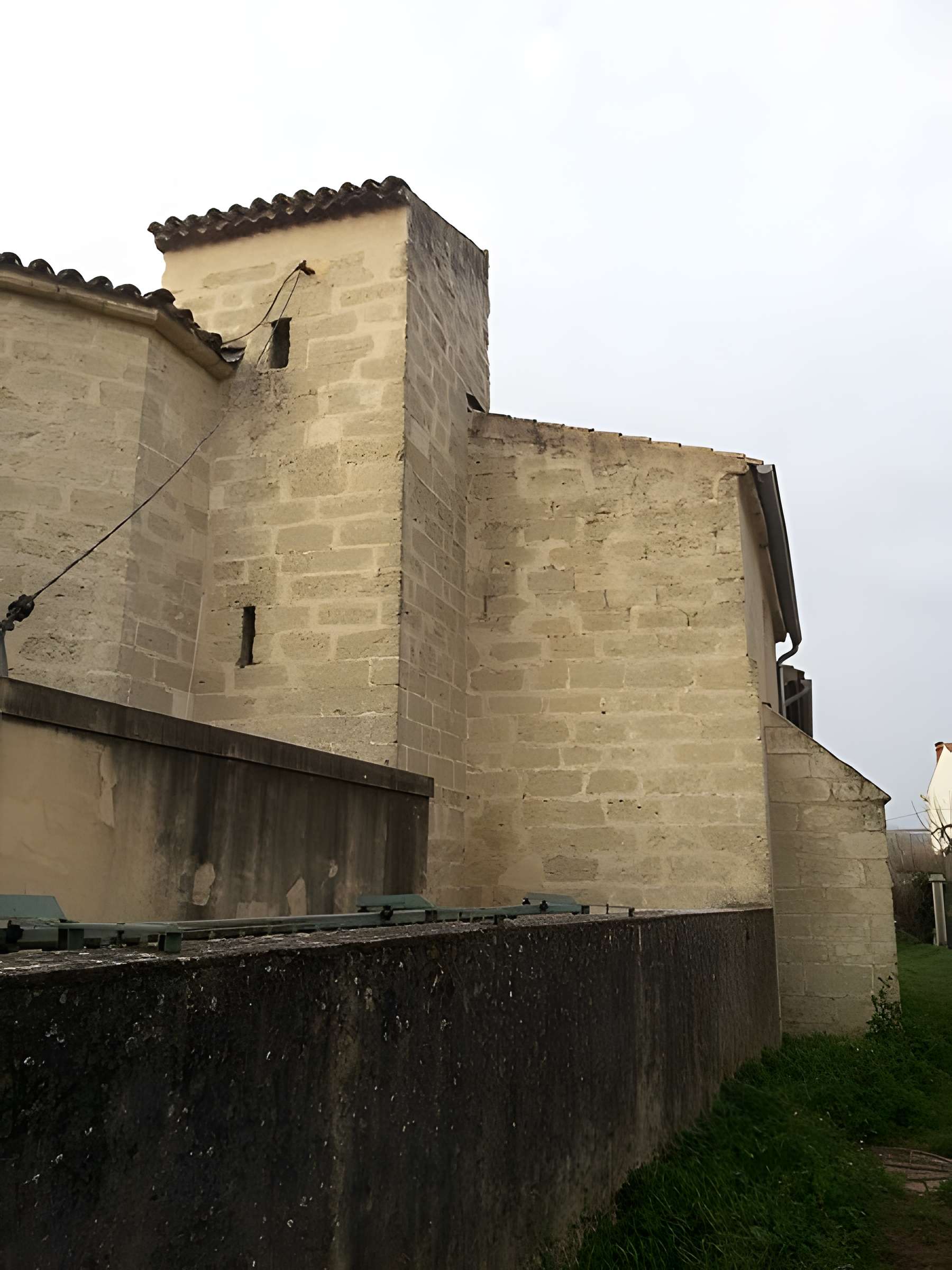 Église Saint-Amand de Sénas