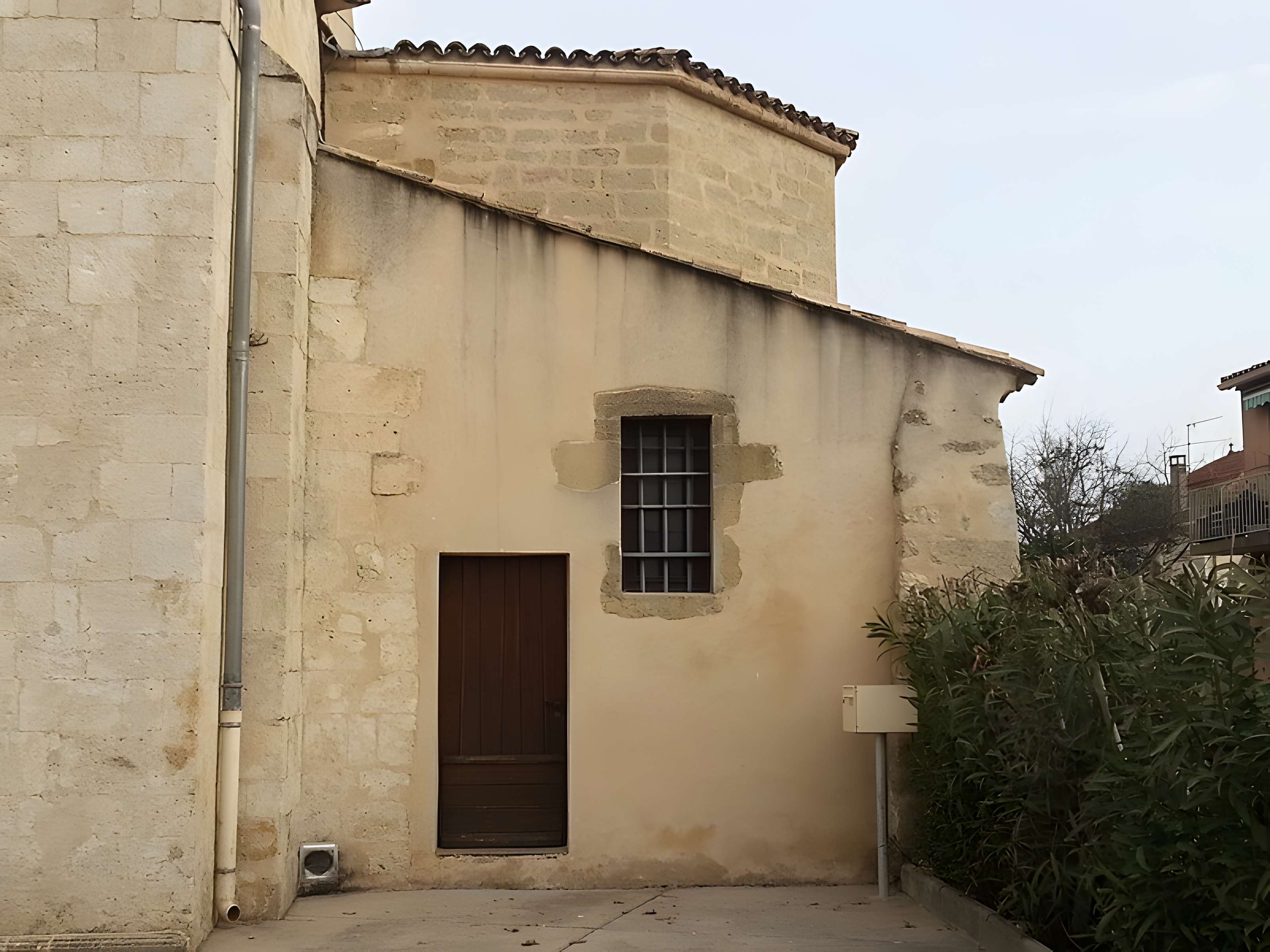 Église Saint-Amand de Sénas