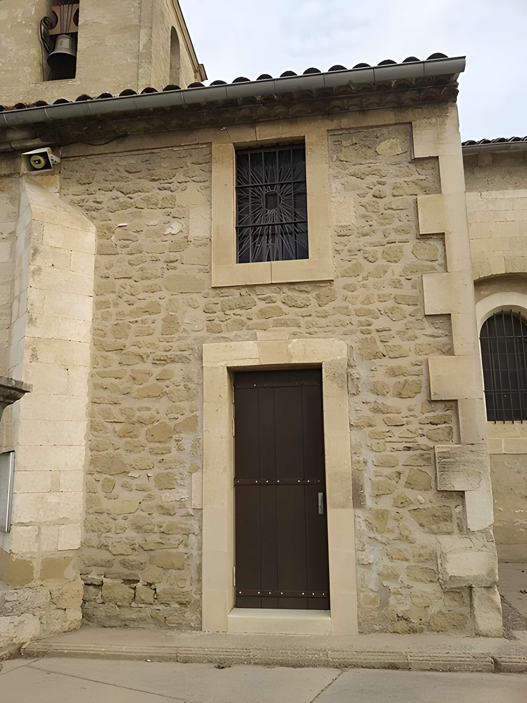 Église Saint-Amand de Sénas