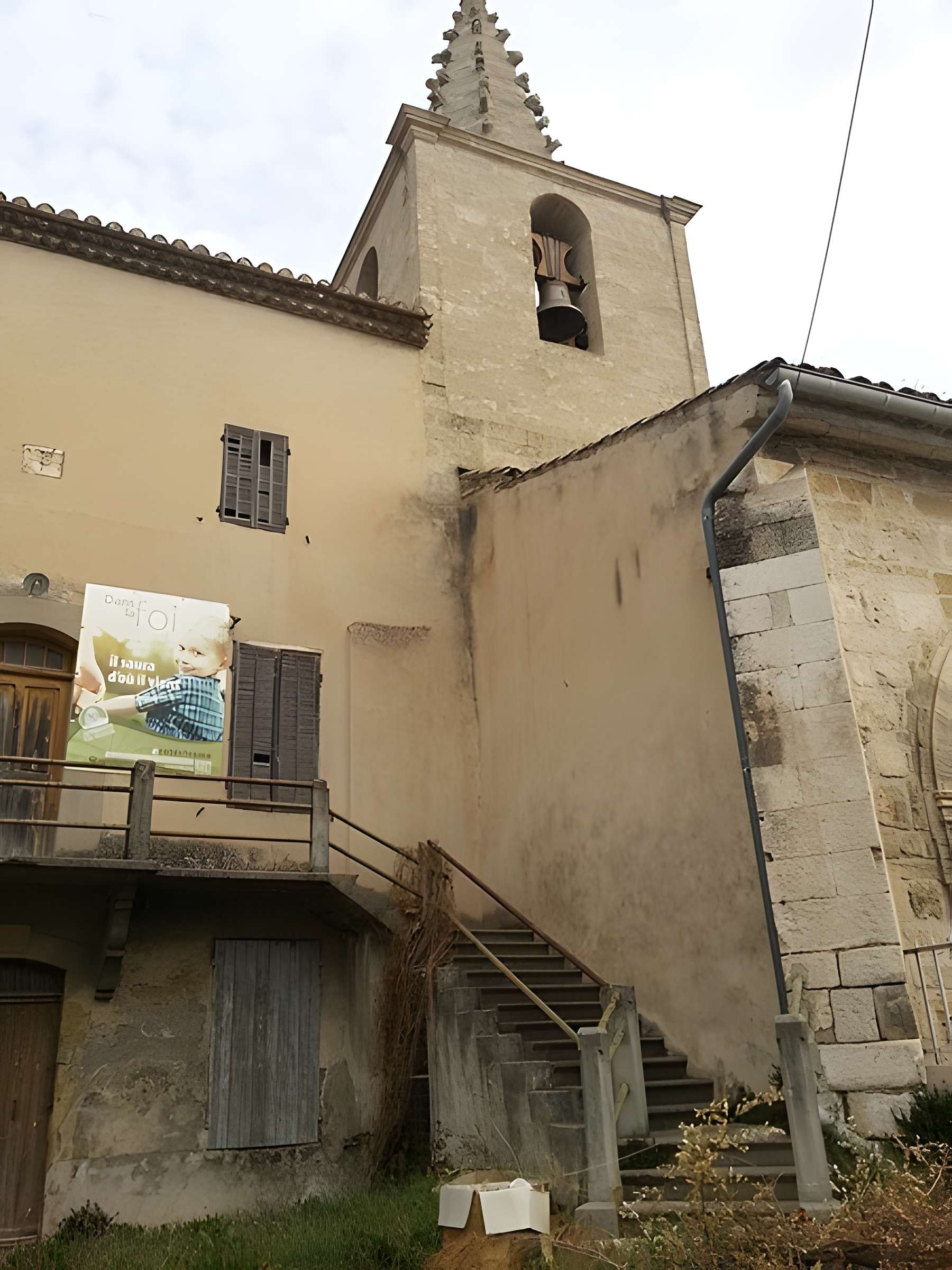 Église Saint-Amand de Sénas