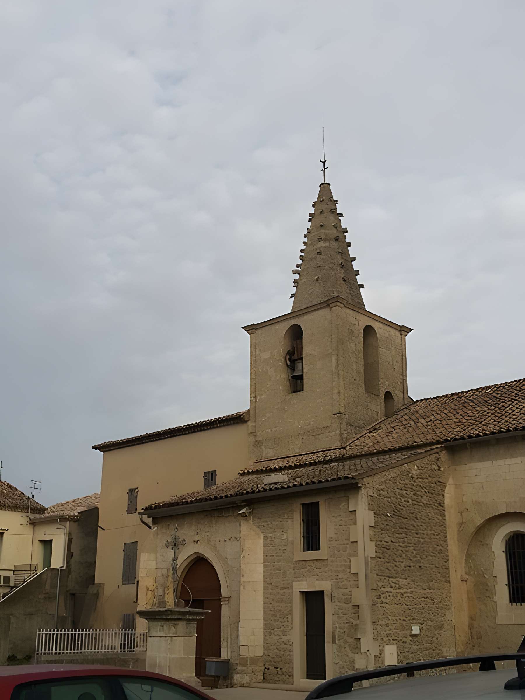 Église Saint-Amand de Sénas
