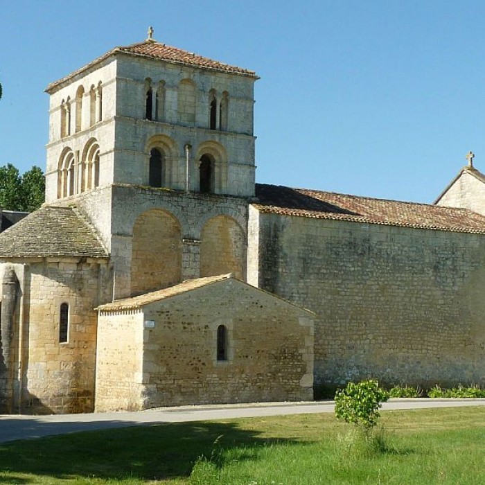 Photo de Église Saint-Amant de Saint-Amant-de-Bonnieure