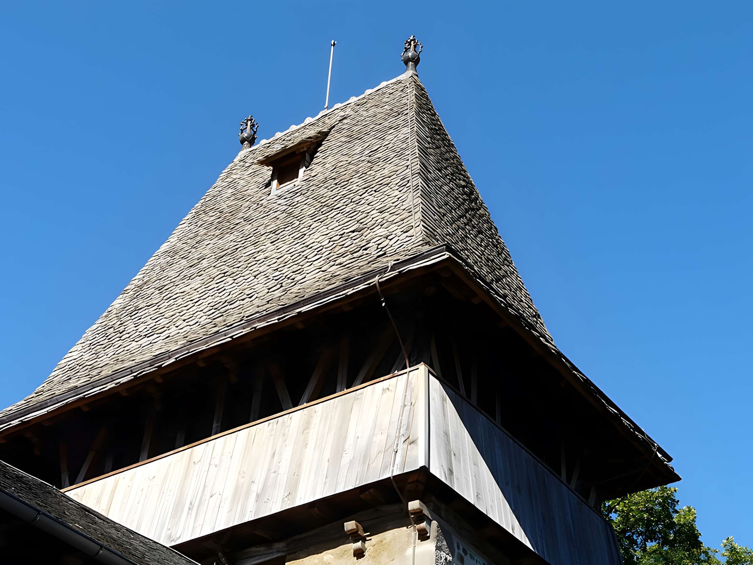 Église Saint-Amant de Saint-Chamant