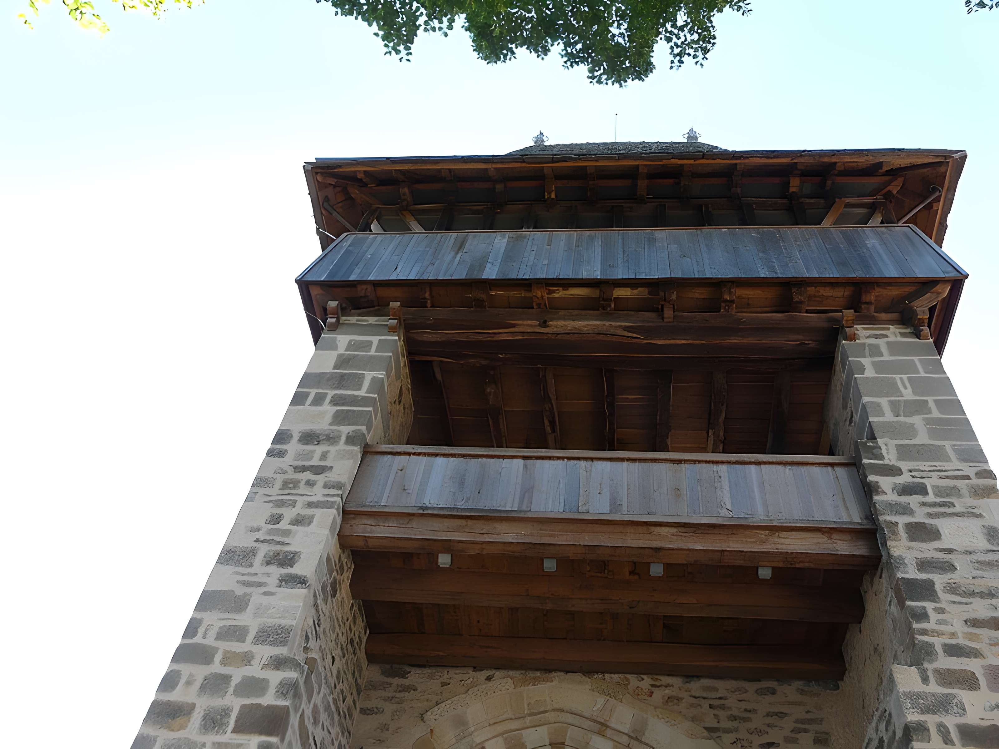 Église Saint-Amant de Saint-Chamant