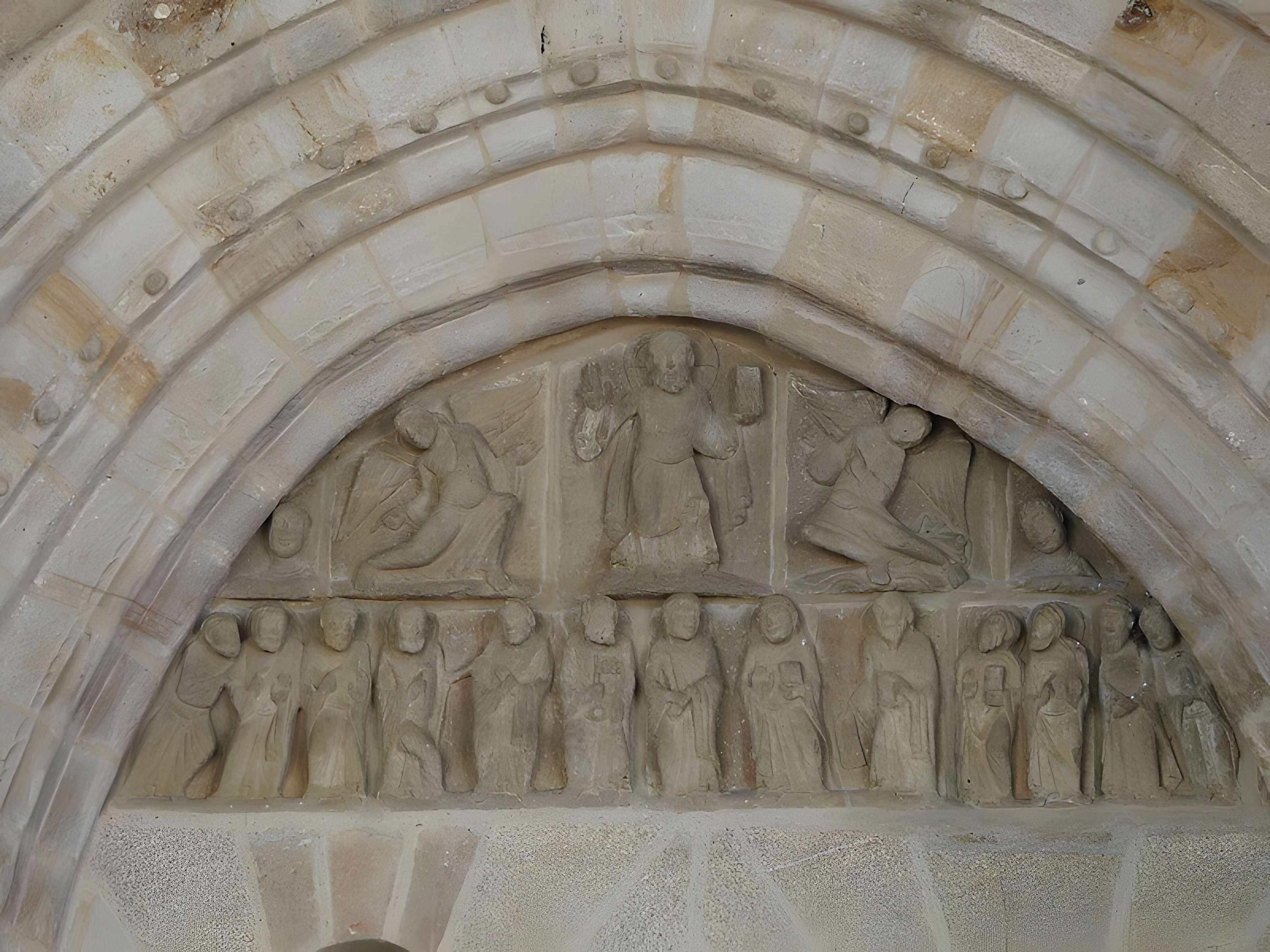 Église Saint-Amant de Saint-Chamant