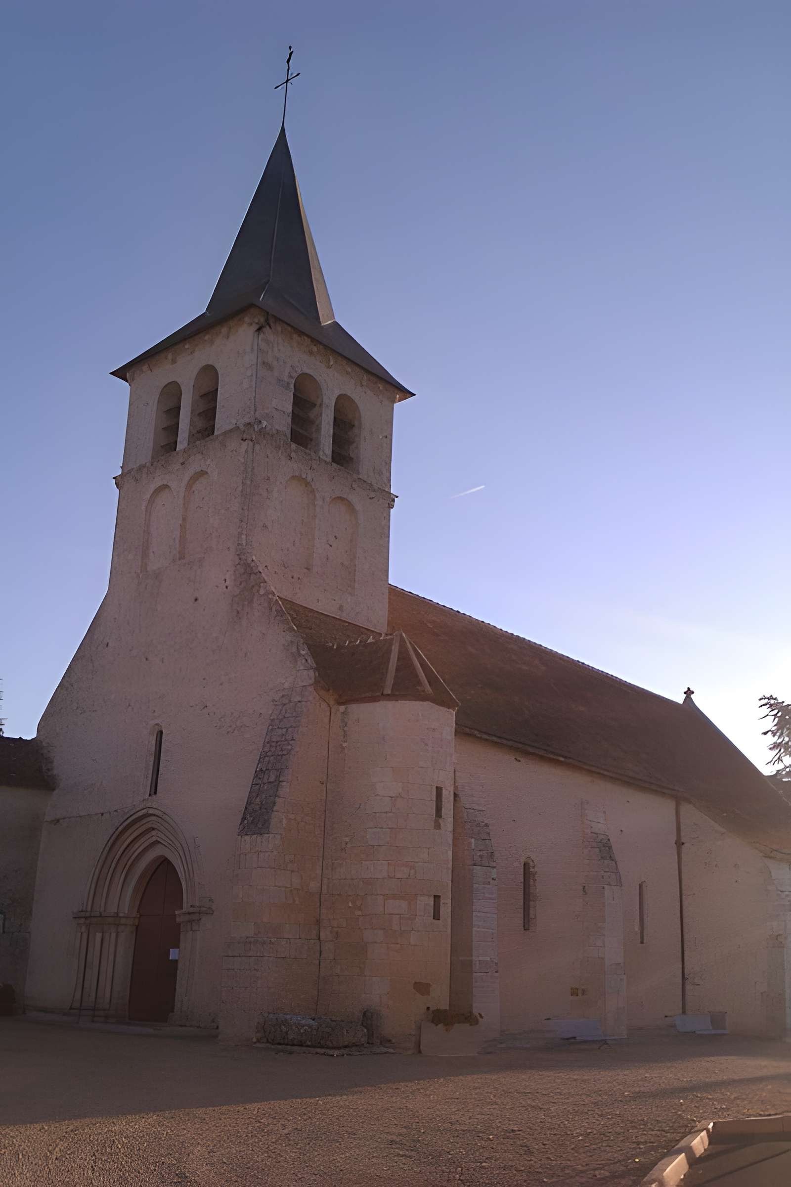 Église Saint-Ambroix de Douadic