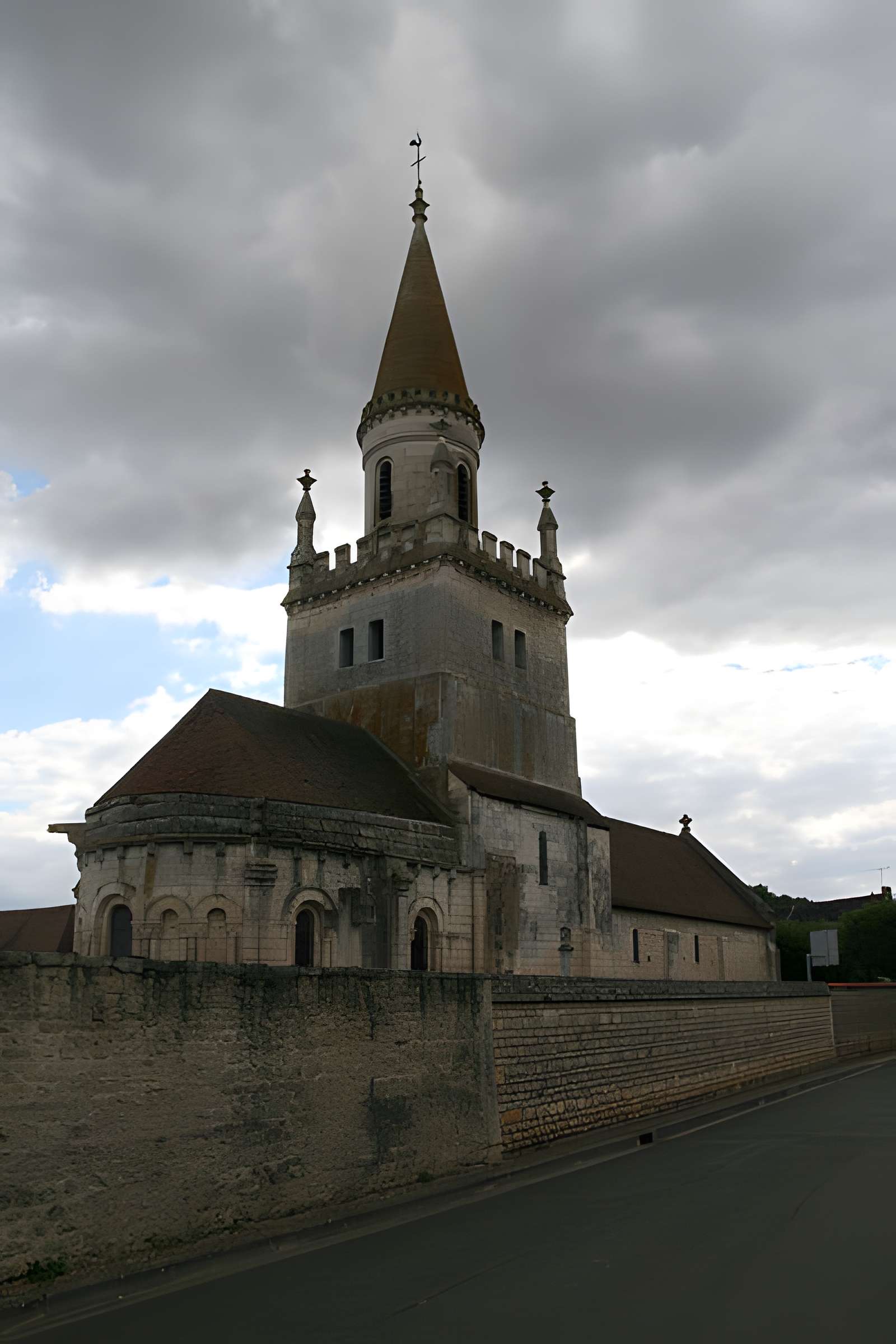 Église Saint-André de Bonnes