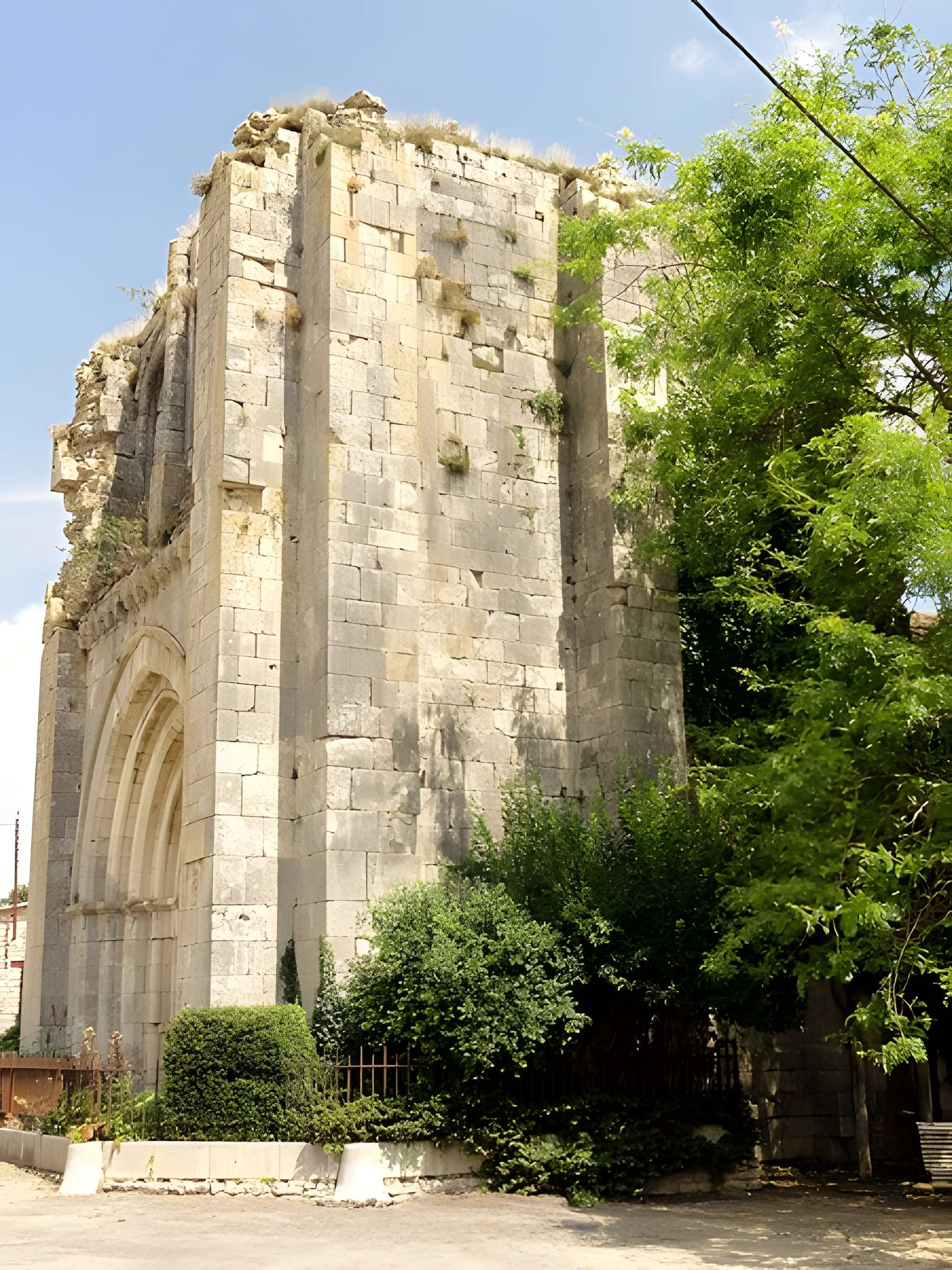 Église Saint-André de Château-Landon