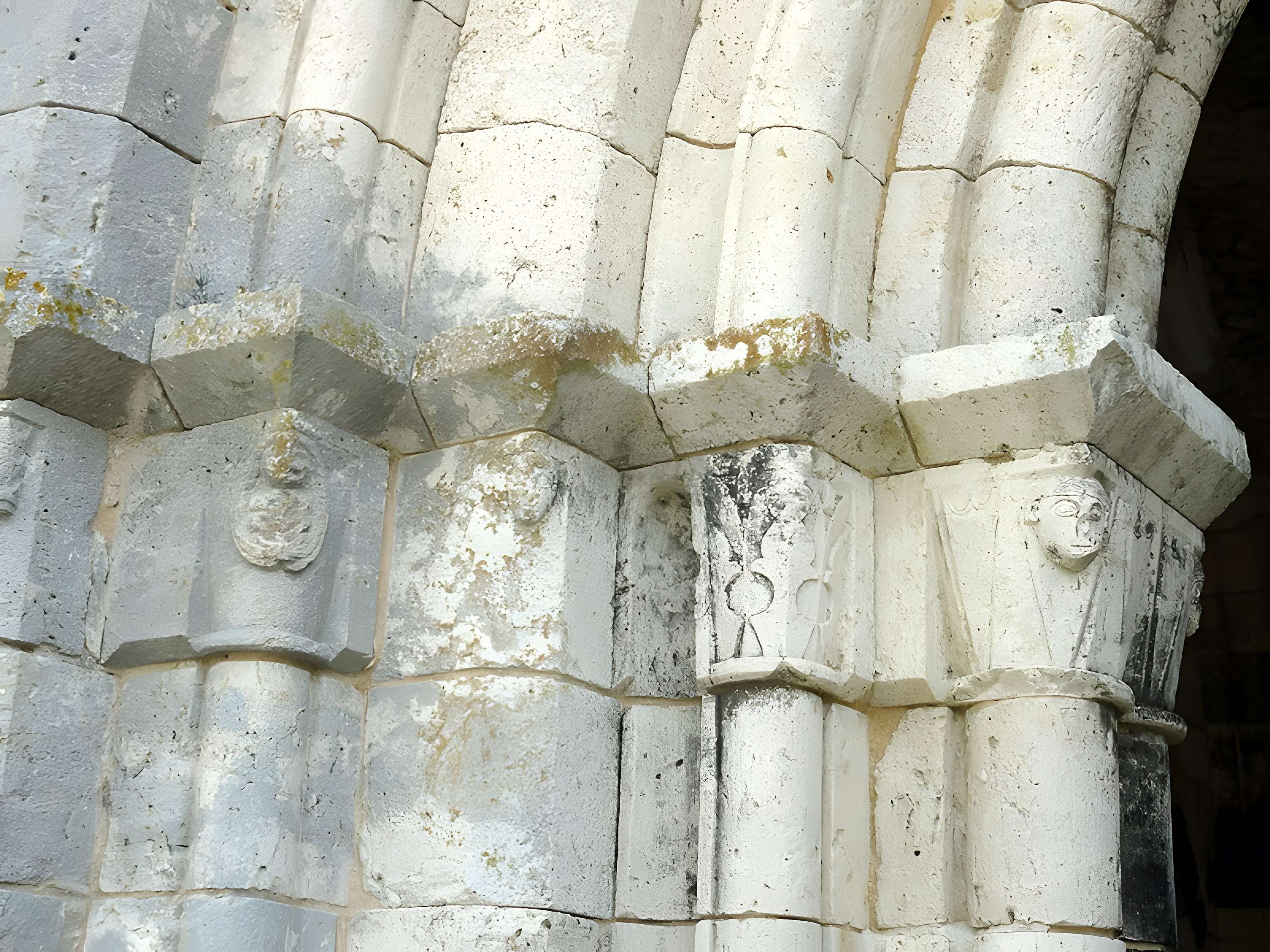 Église Saint-André de Château-Landon