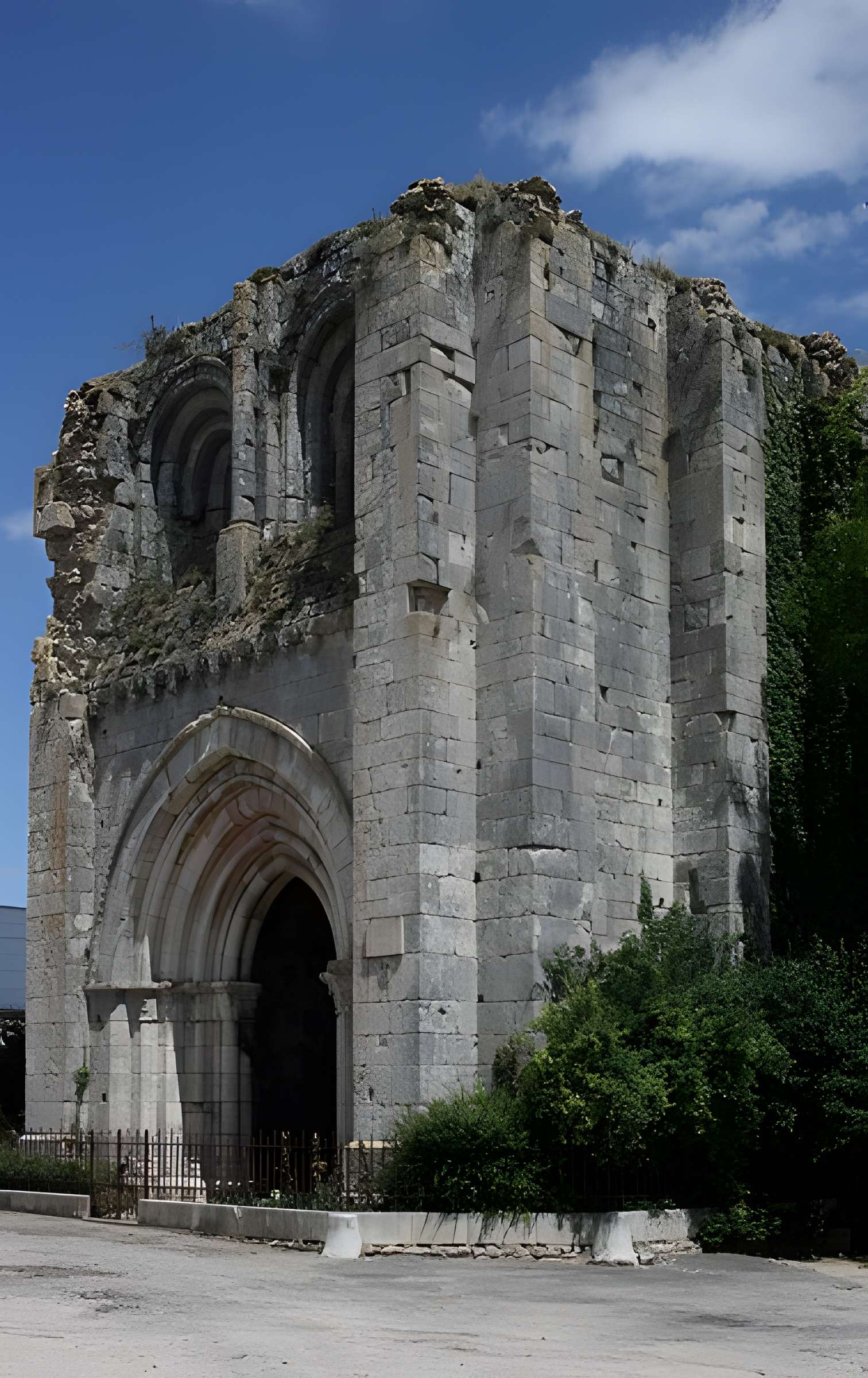 Église Saint-André de Château-Landon