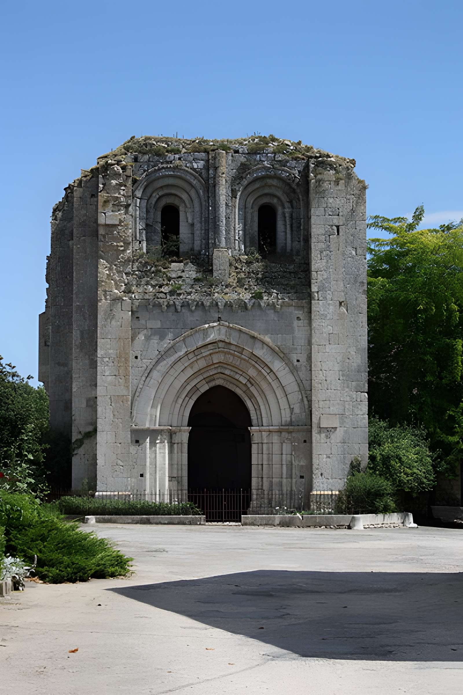Église Saint-André de Château-Landon